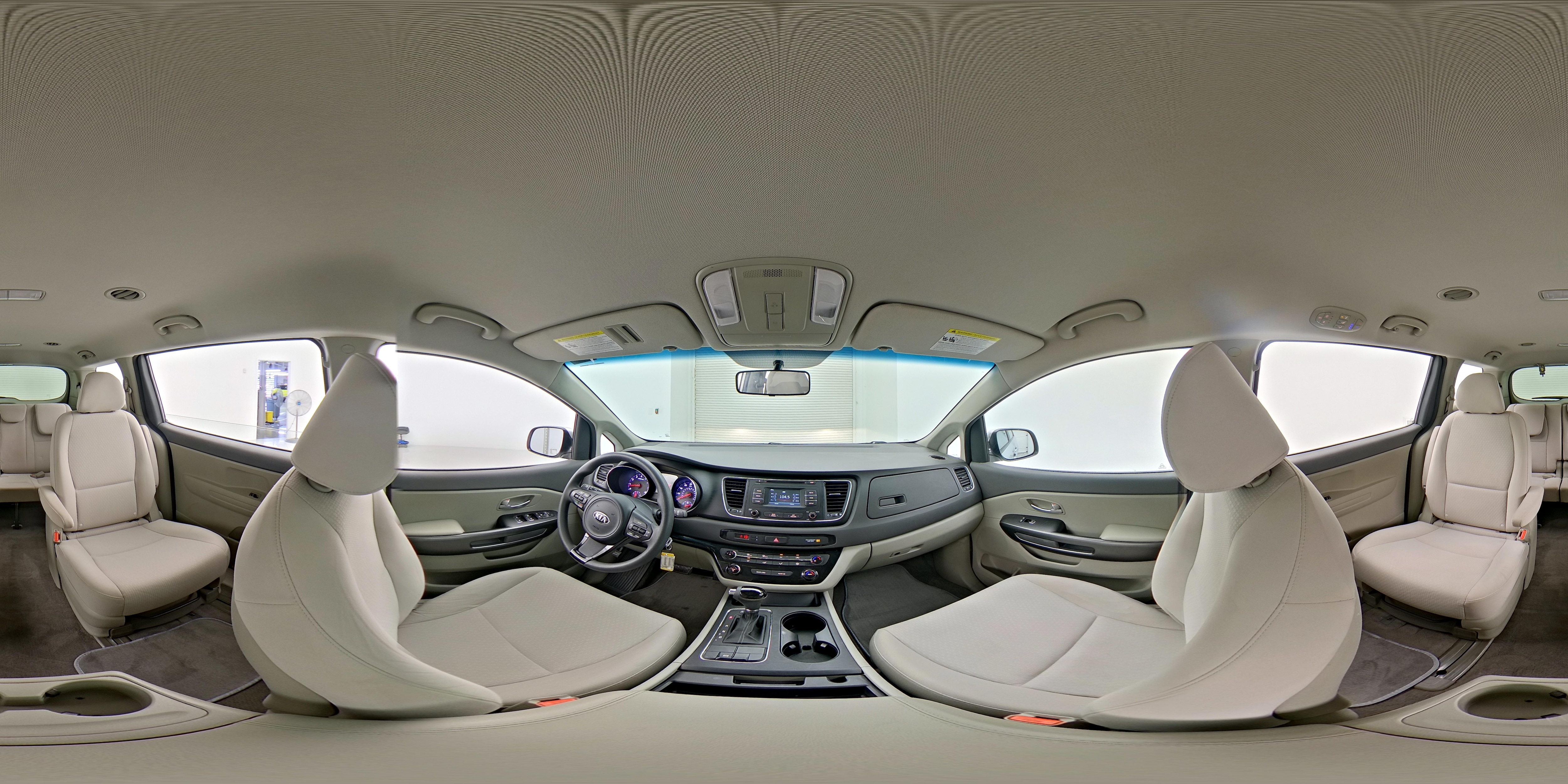 2016 Kia Sedona L - Photo 25