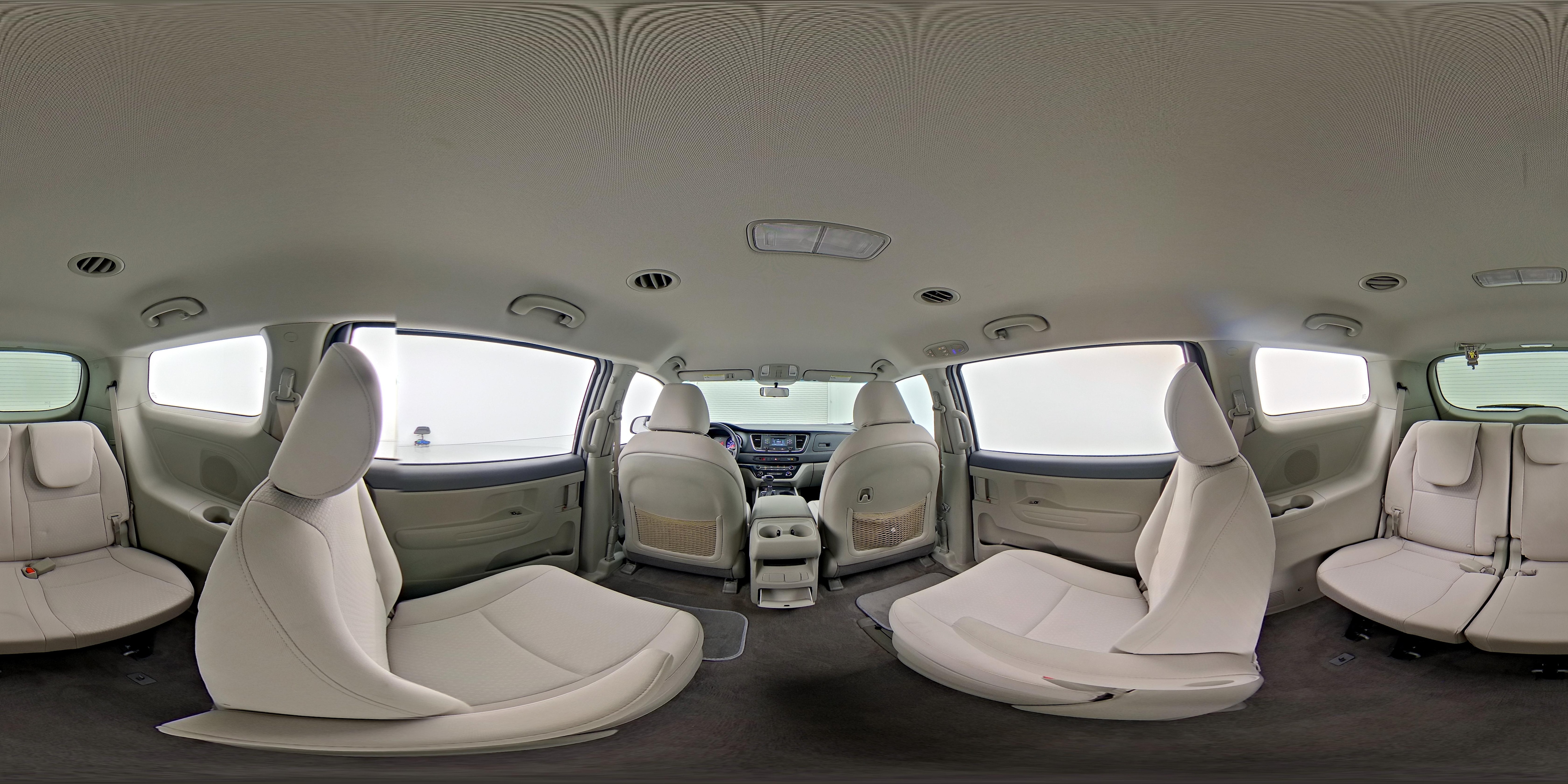 2016 Kia Sedona L - Photo 26
