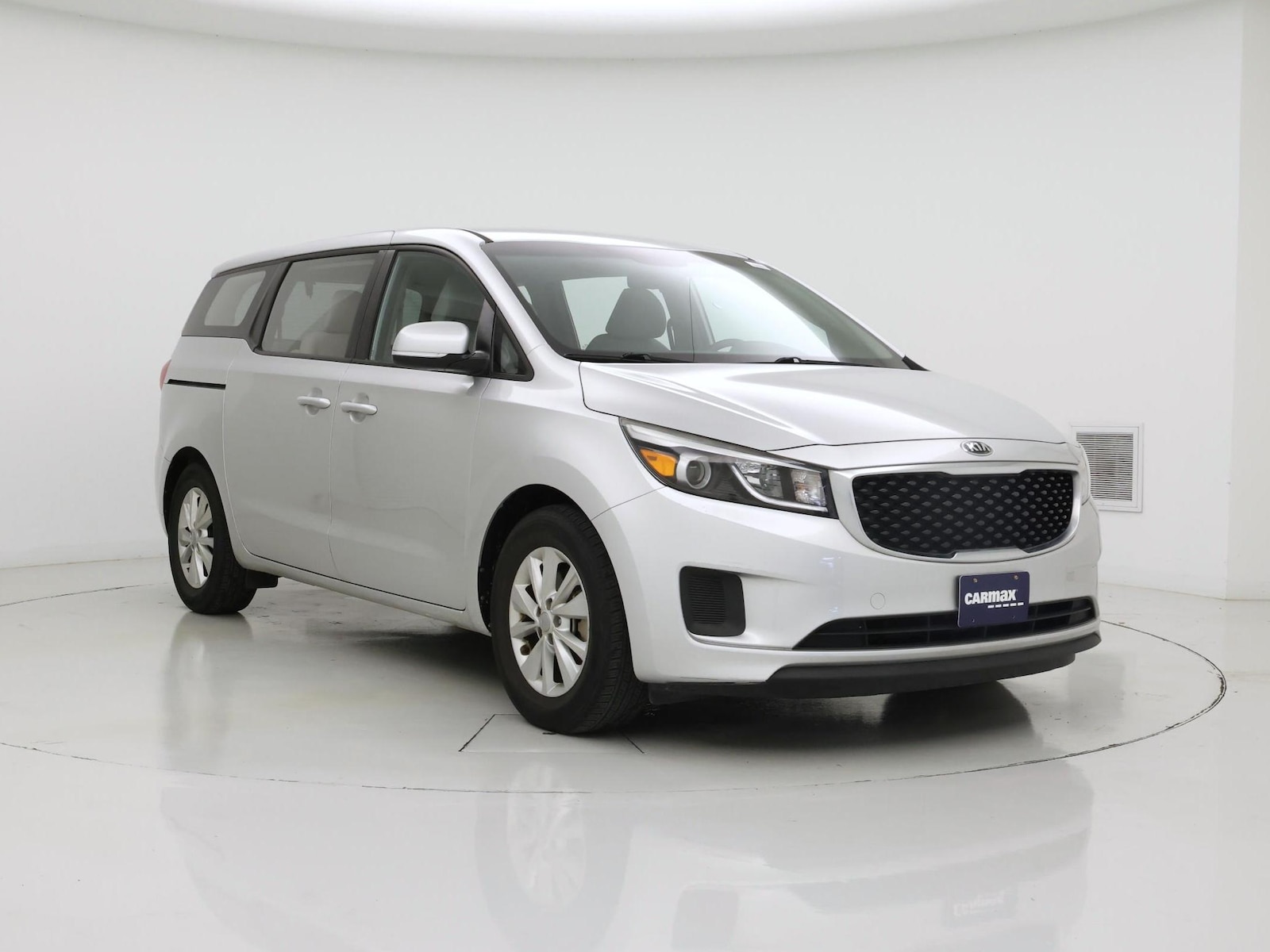 2016 Kia Sedona L - Photo 2