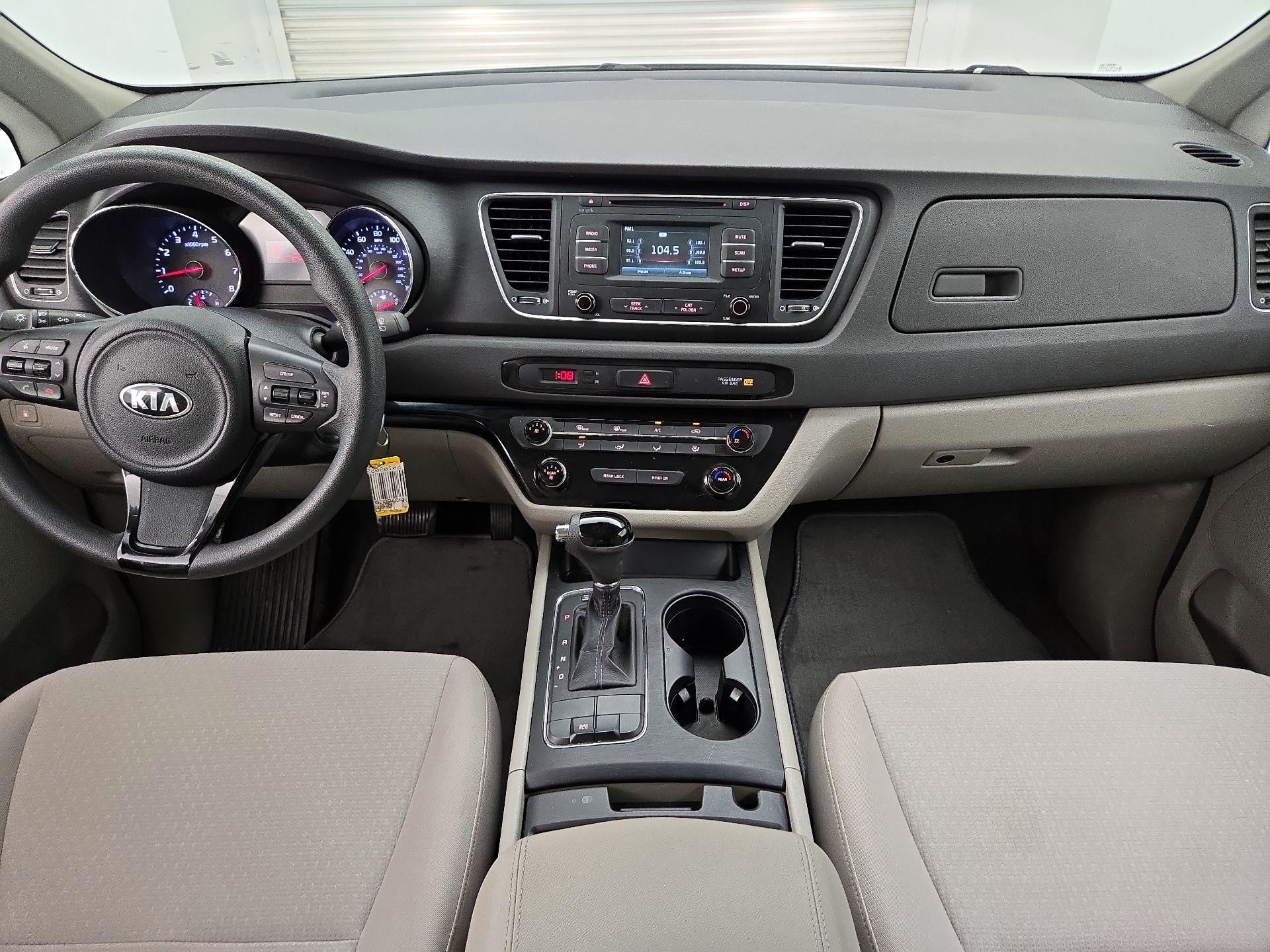 Thumbnail: 2016 Kia Sedona - 9
