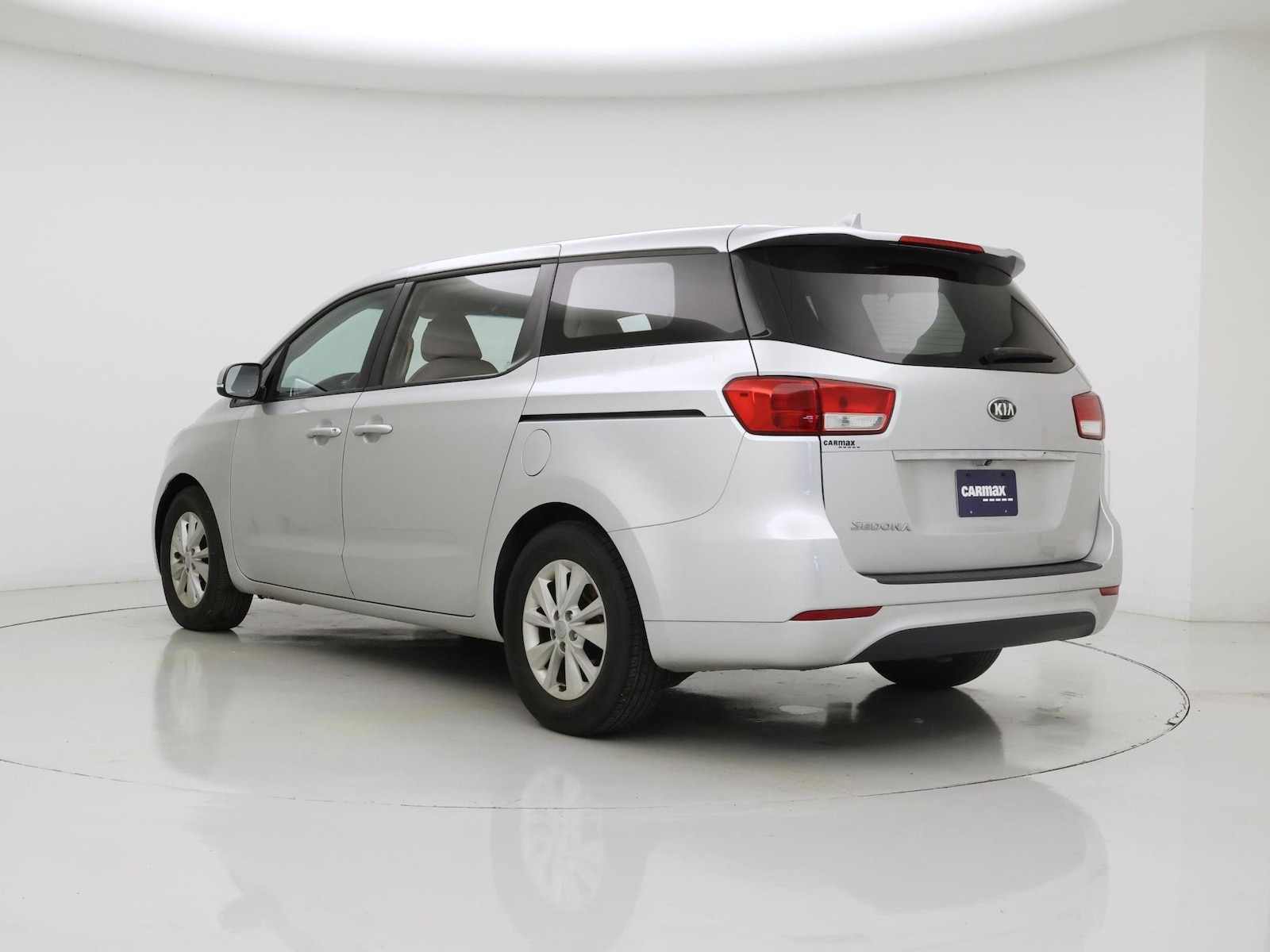 2016 Kia Sedona L - Photo 3