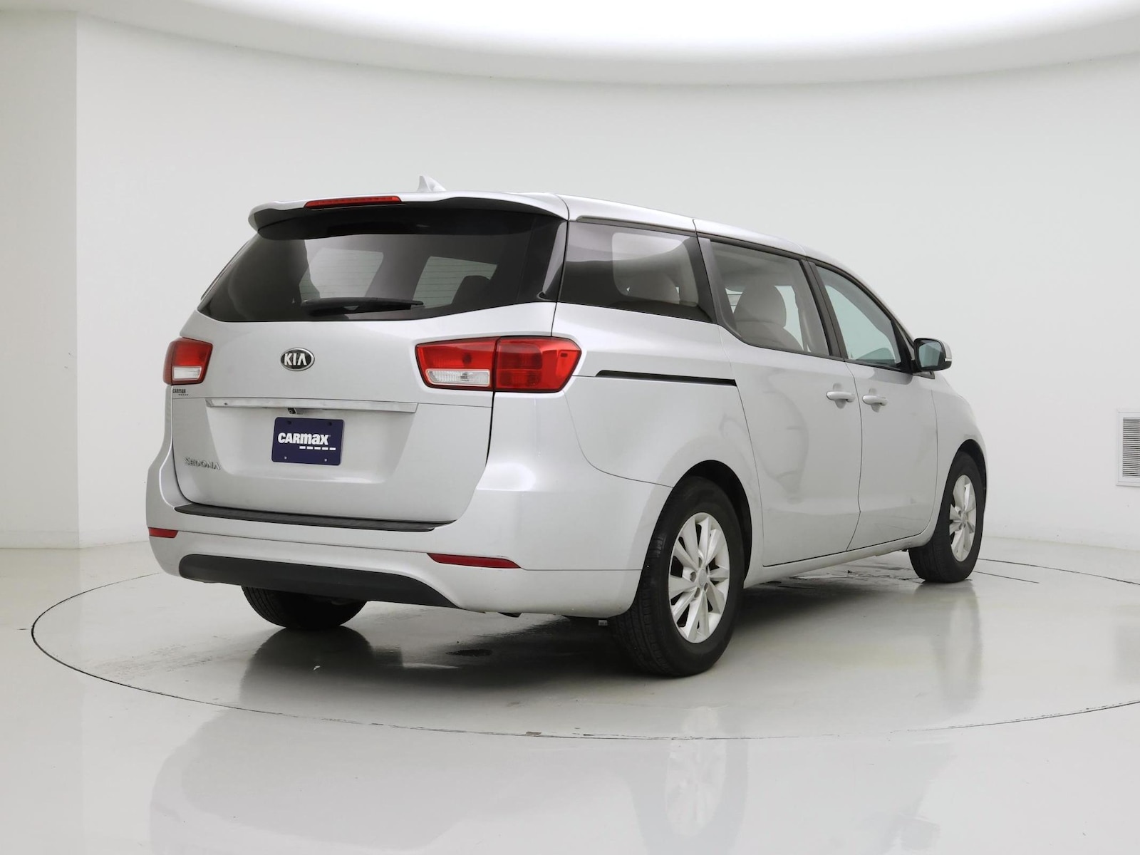 2016 Kia Sedona L - Photo 9