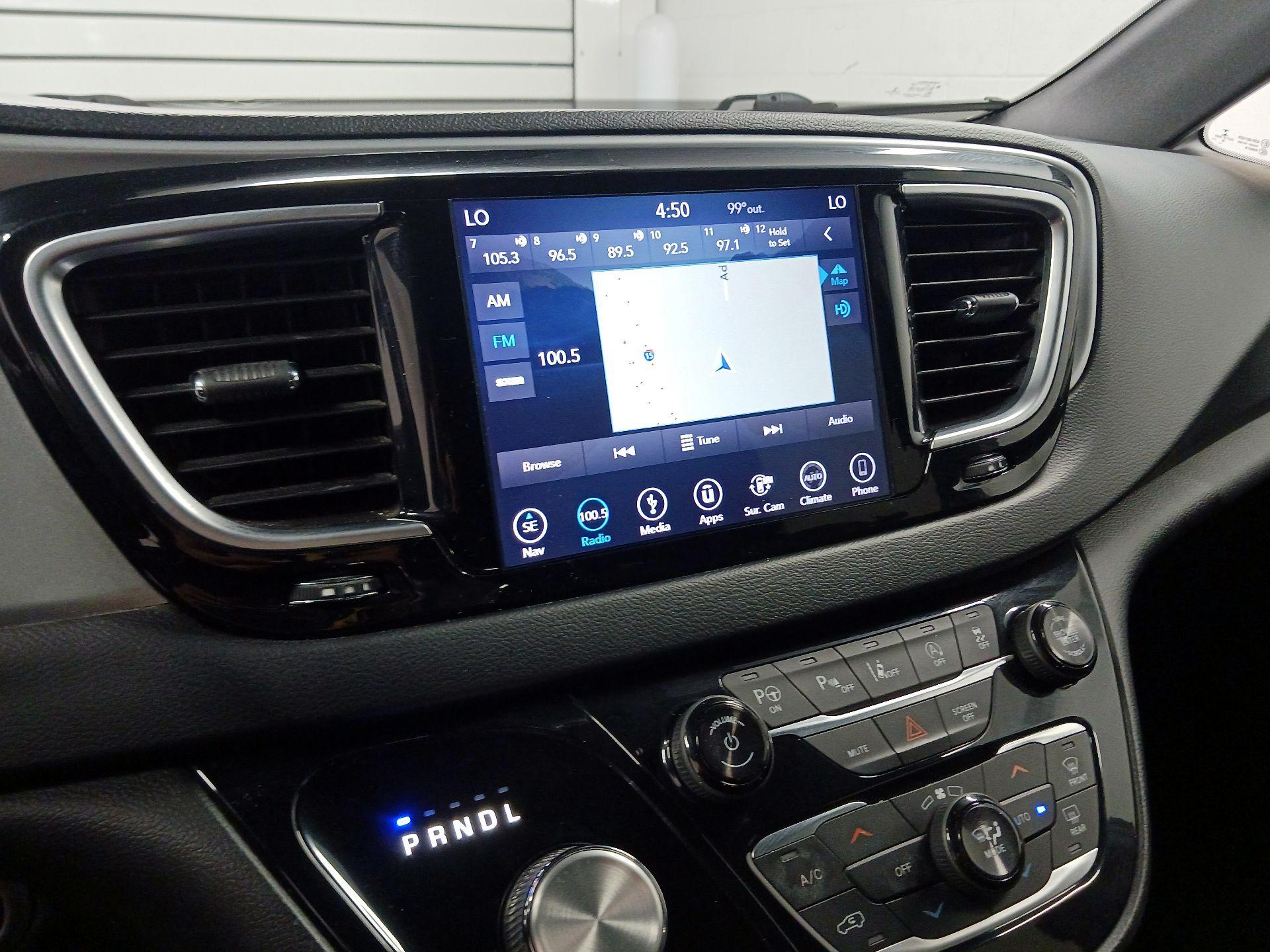Thumbnail: 2019 Chrysler Pacifica - 11