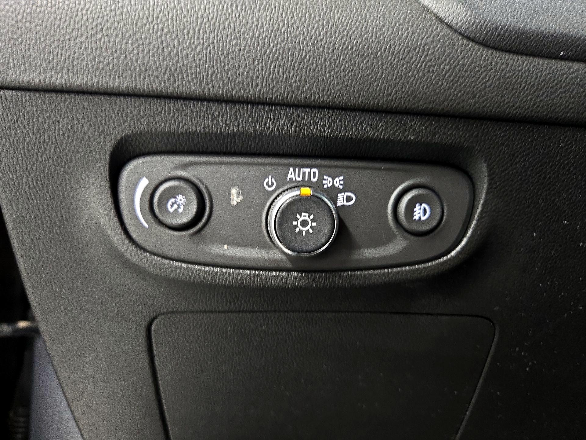 Thumbnail: 2021 Buick Encore GX - 13