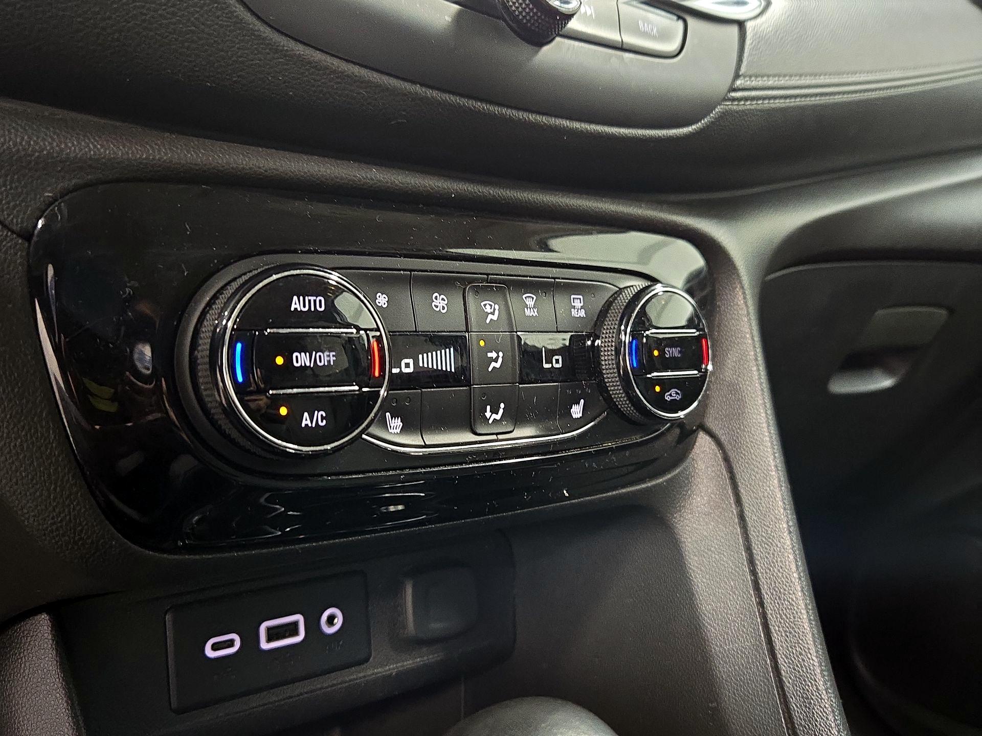 Thumbnail: 2021 Buick Encore GX - 16