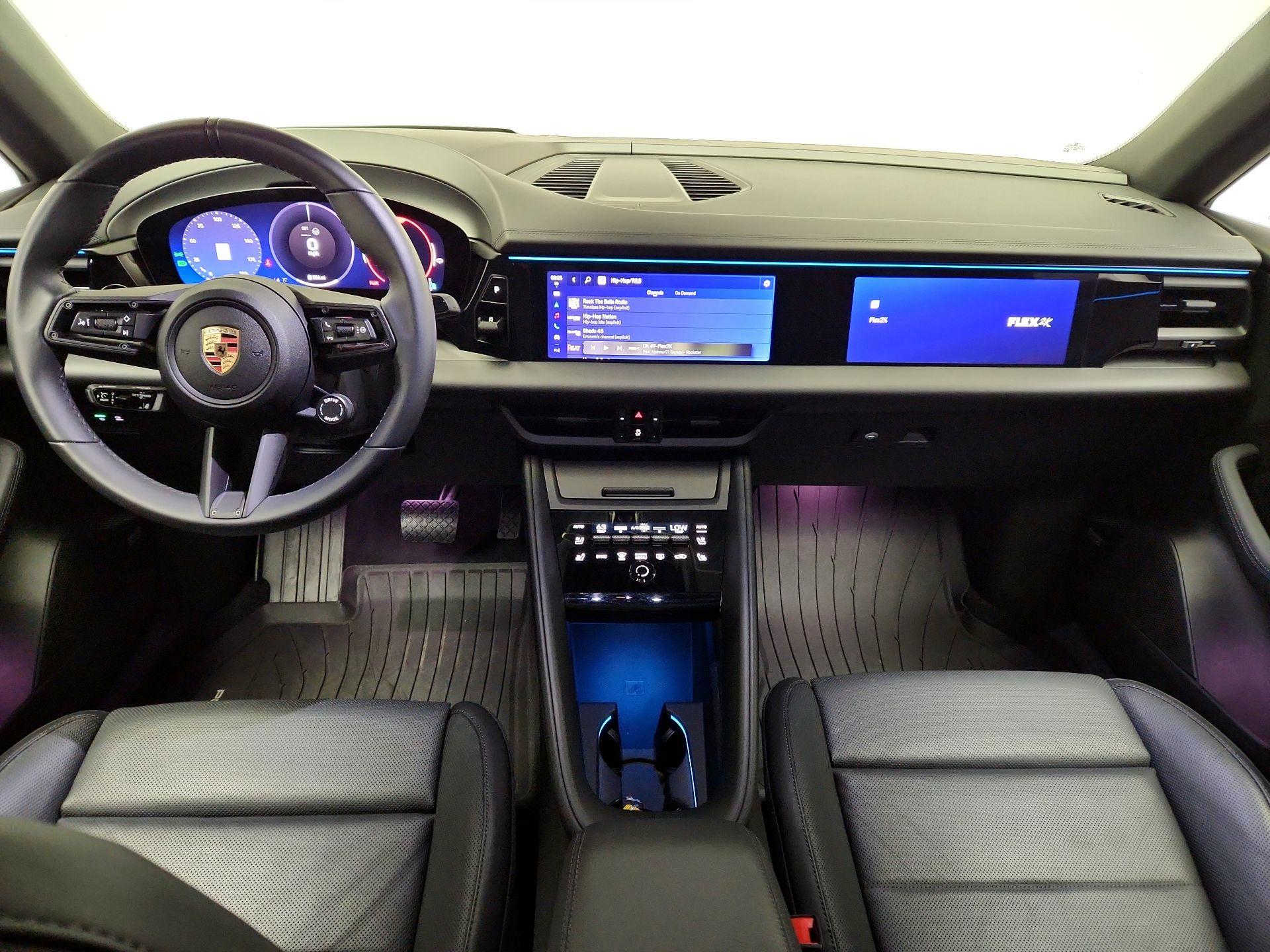 Thumbnail: 2024 Porsche Macan - 9