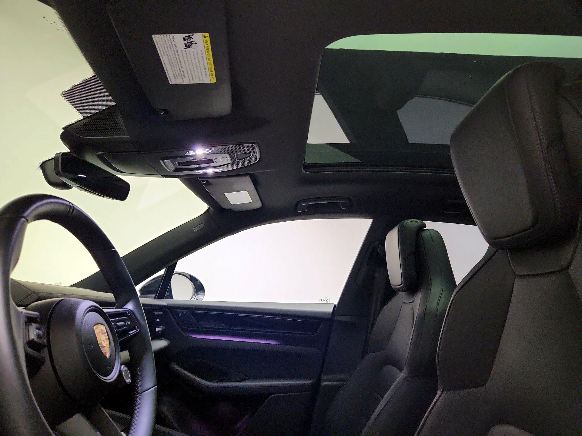 Thumbnail: 2024 Porsche Macan - 20