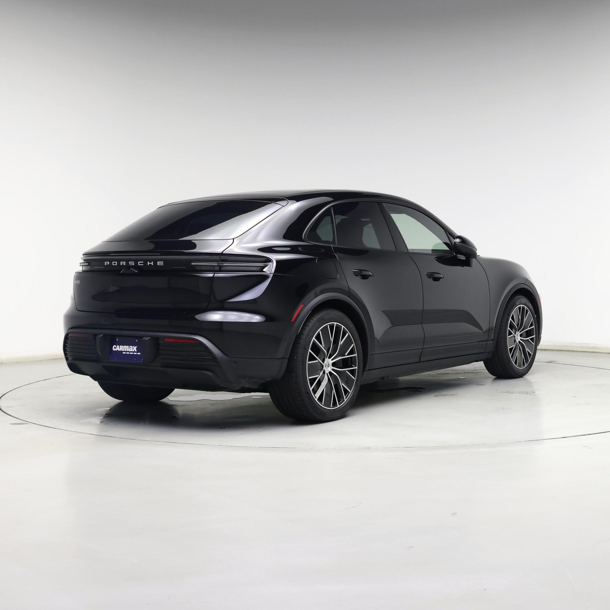 Thumbnail: 2024 Porsche Macan - 8