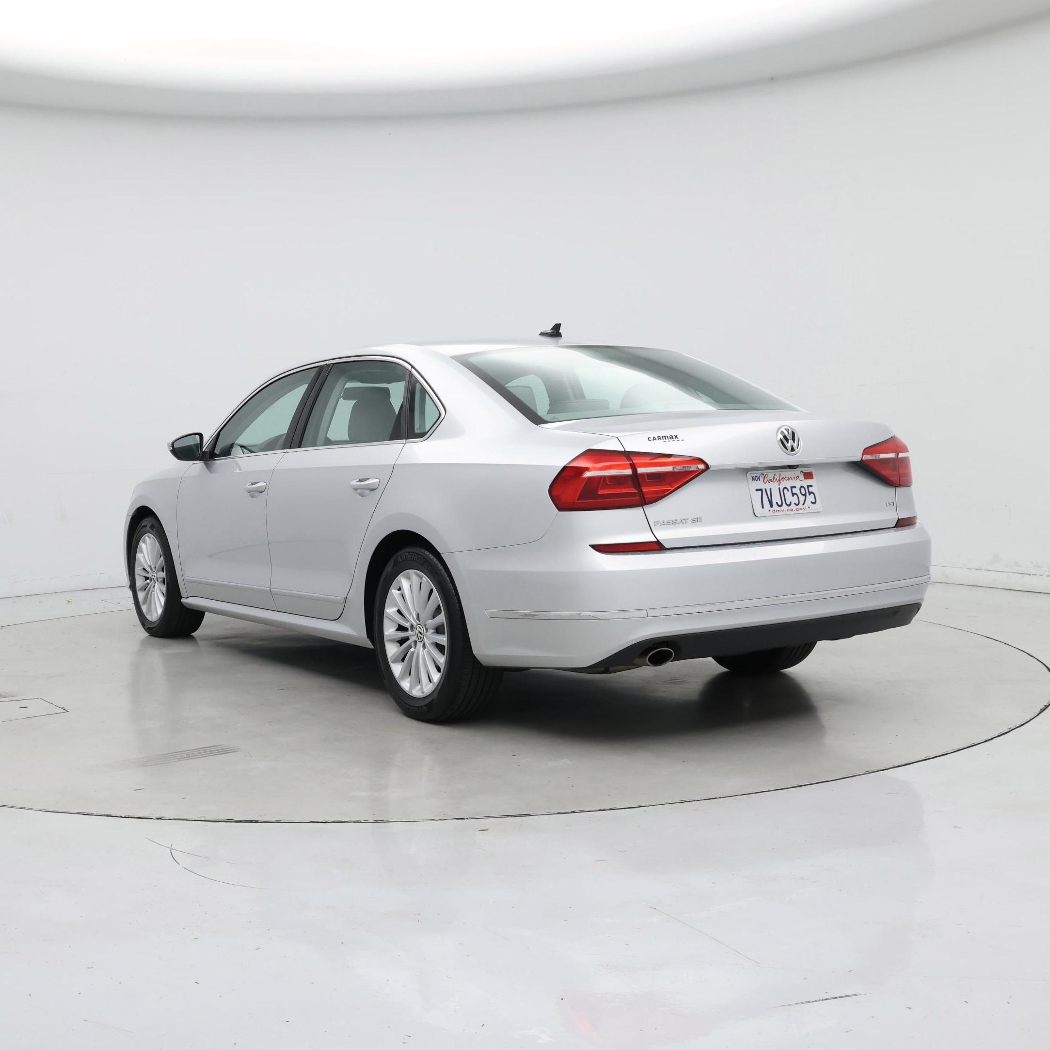 Thumbnail: 2016 Volkswagen Passat - 2