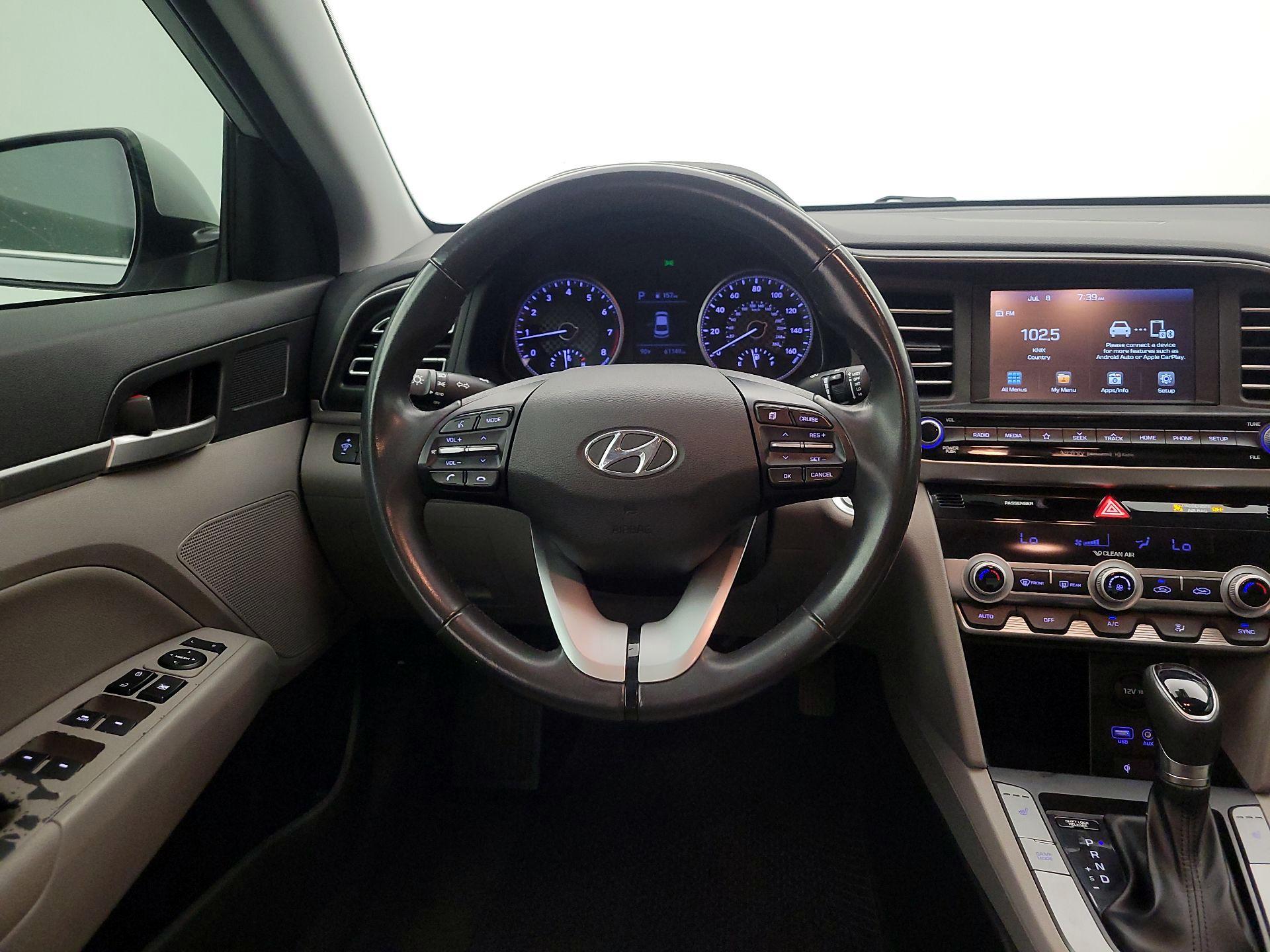 Thumbnail: 2019 Hyundai Elantra - 10