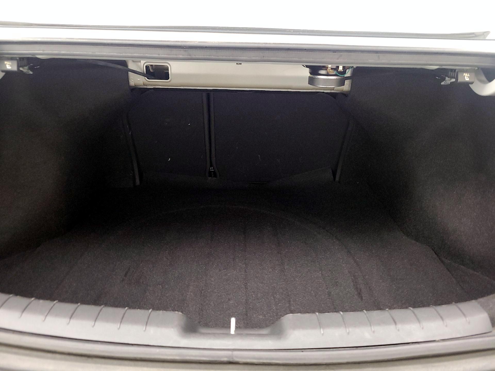 Thumbnail: 2019 Hyundai Elantra - 20