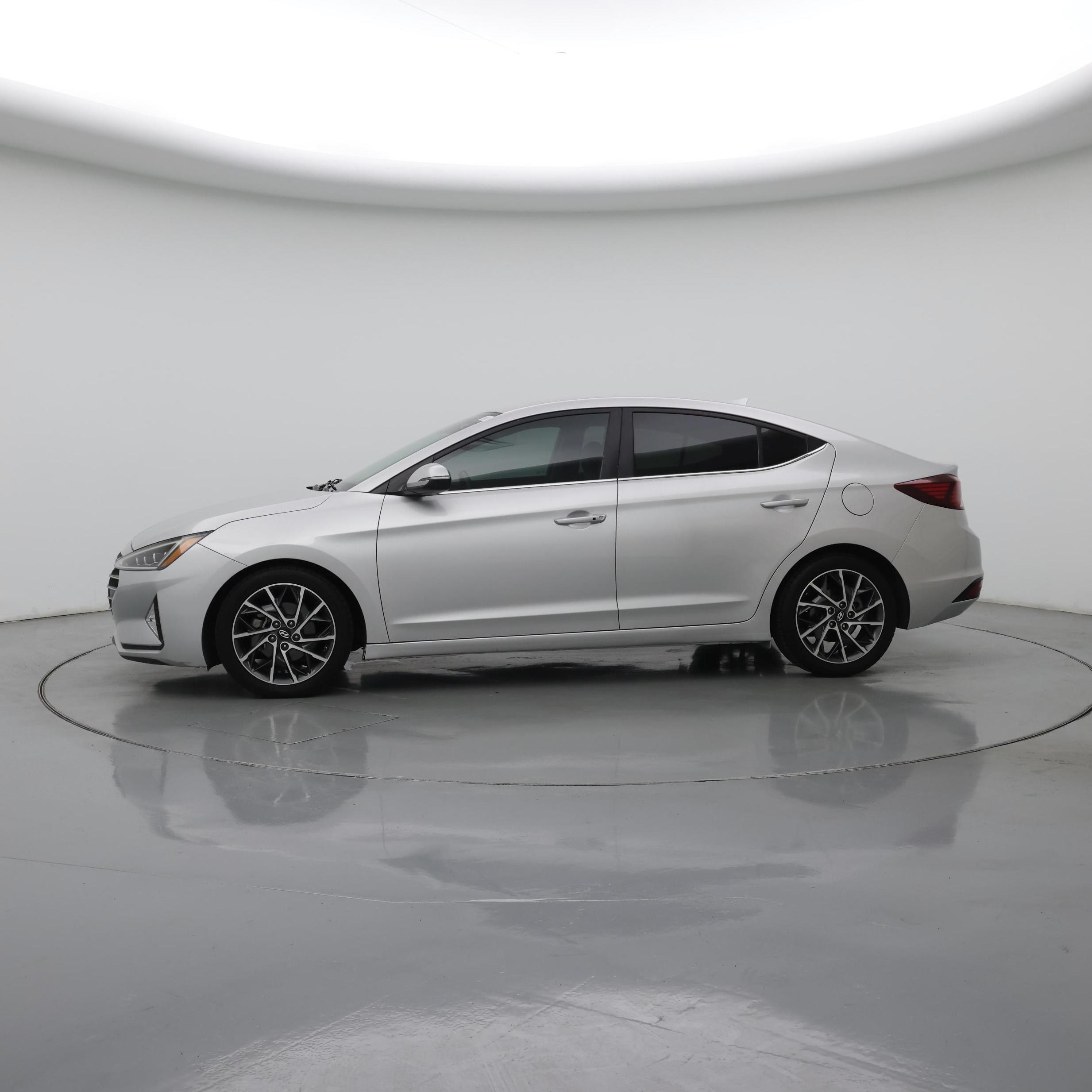 Thumbnail: 2019 Hyundai Elantra - 3