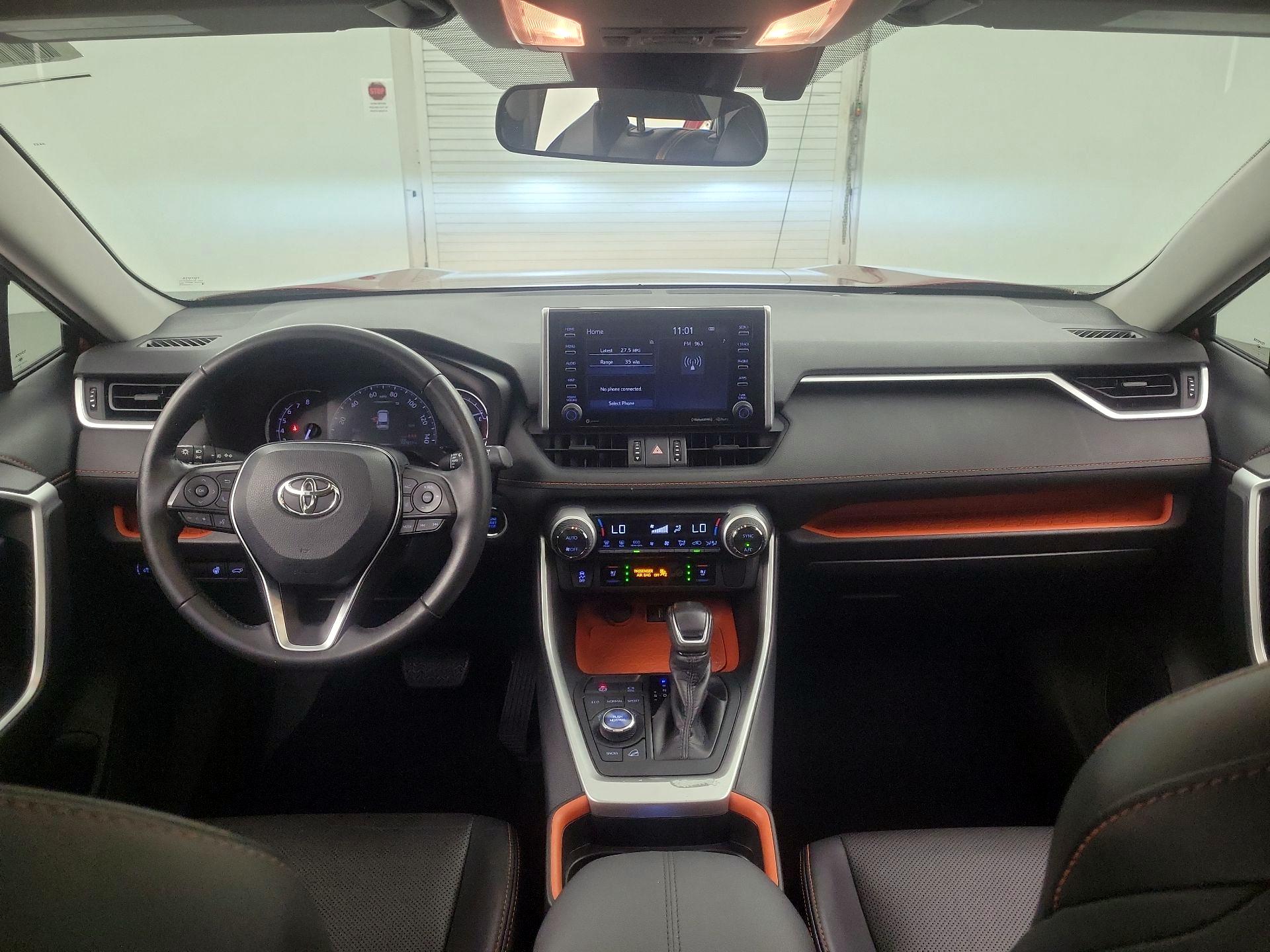 Thumbnail: 2019 Toyota RAV4 - 9
