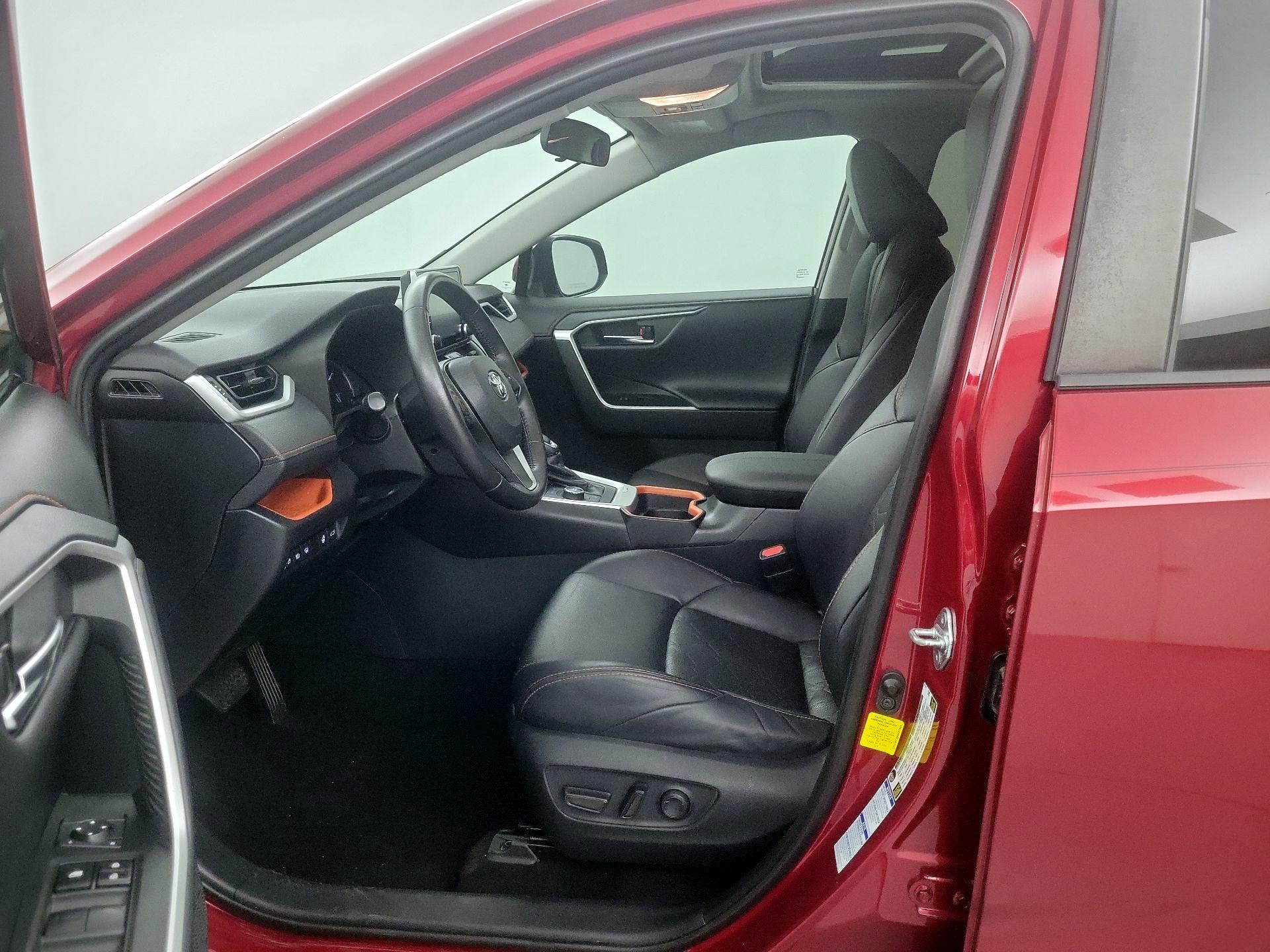 Thumbnail: 2019 Toyota RAV4 - 11