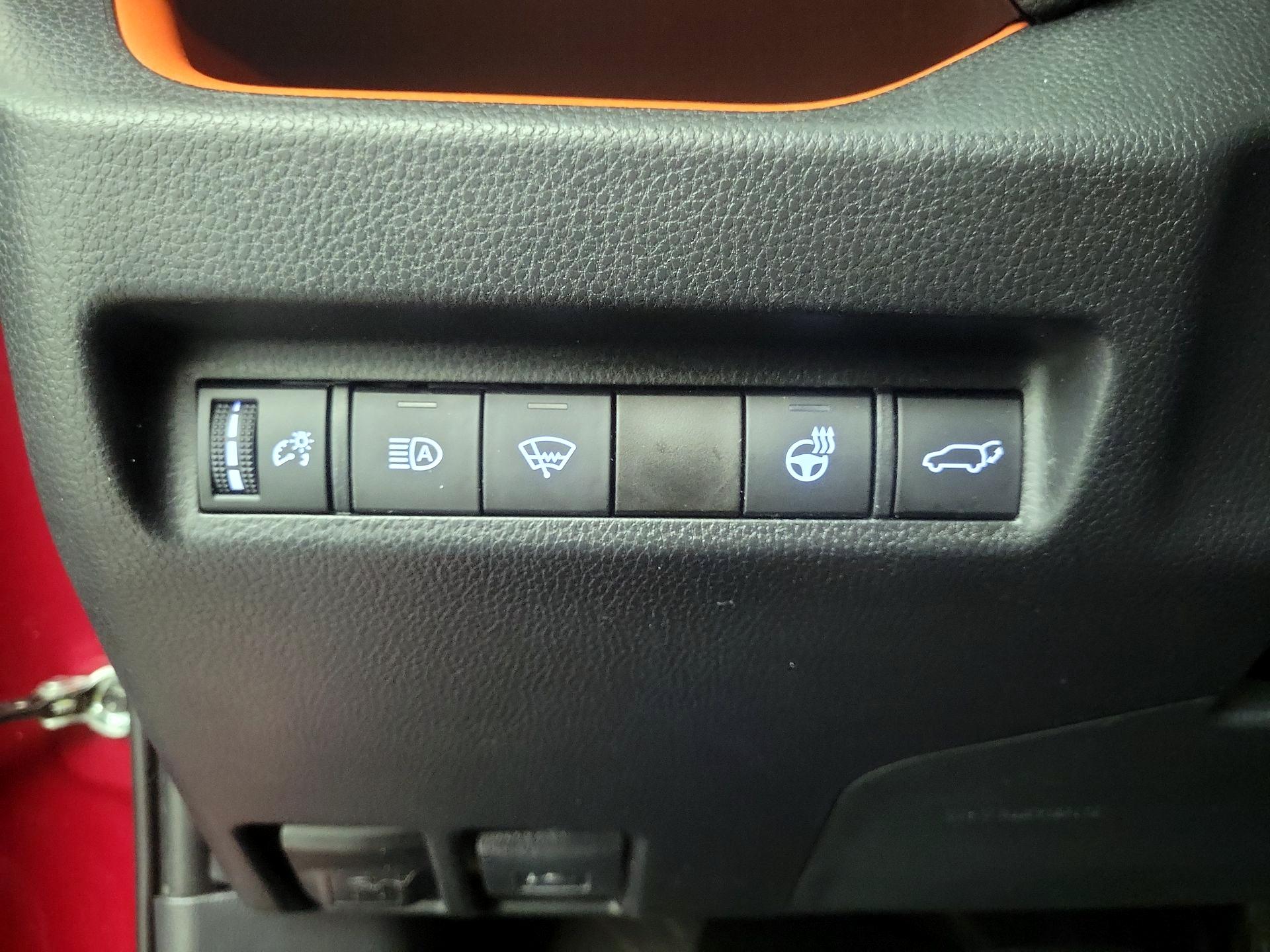 Thumbnail: 2019 Toyota RAV4 - 13