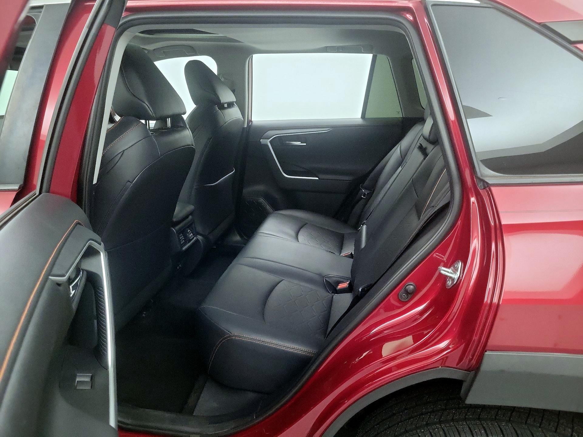 Thumbnail: 2019 Toyota RAV4 - 20