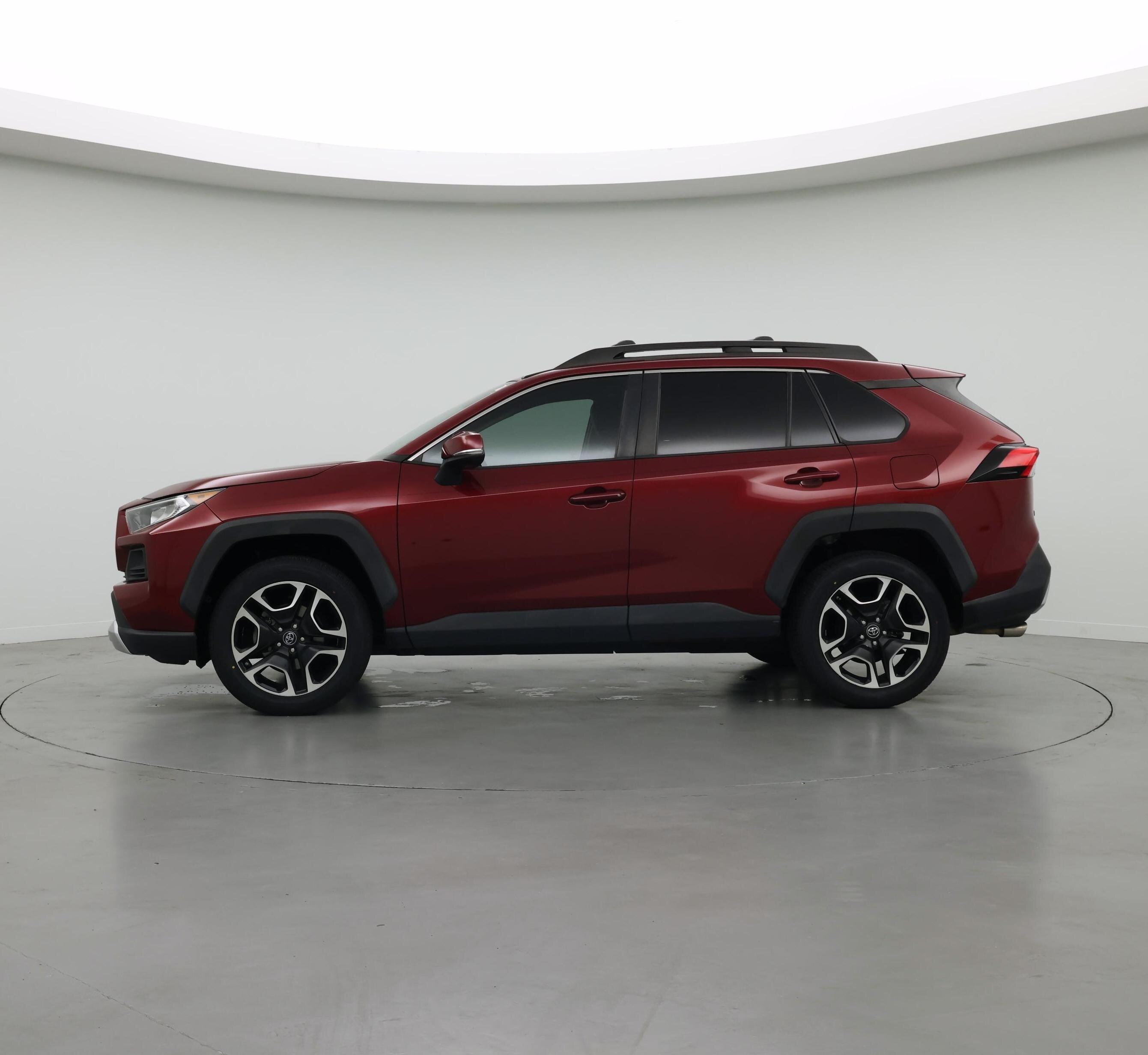 Thumbnail: 2019 Toyota RAV4 - 3