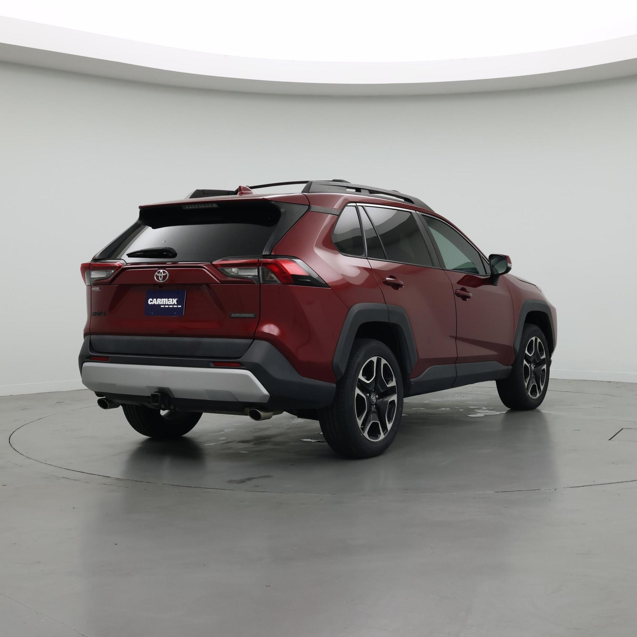 Thumbnail: 2019 Toyota RAV4 - 8