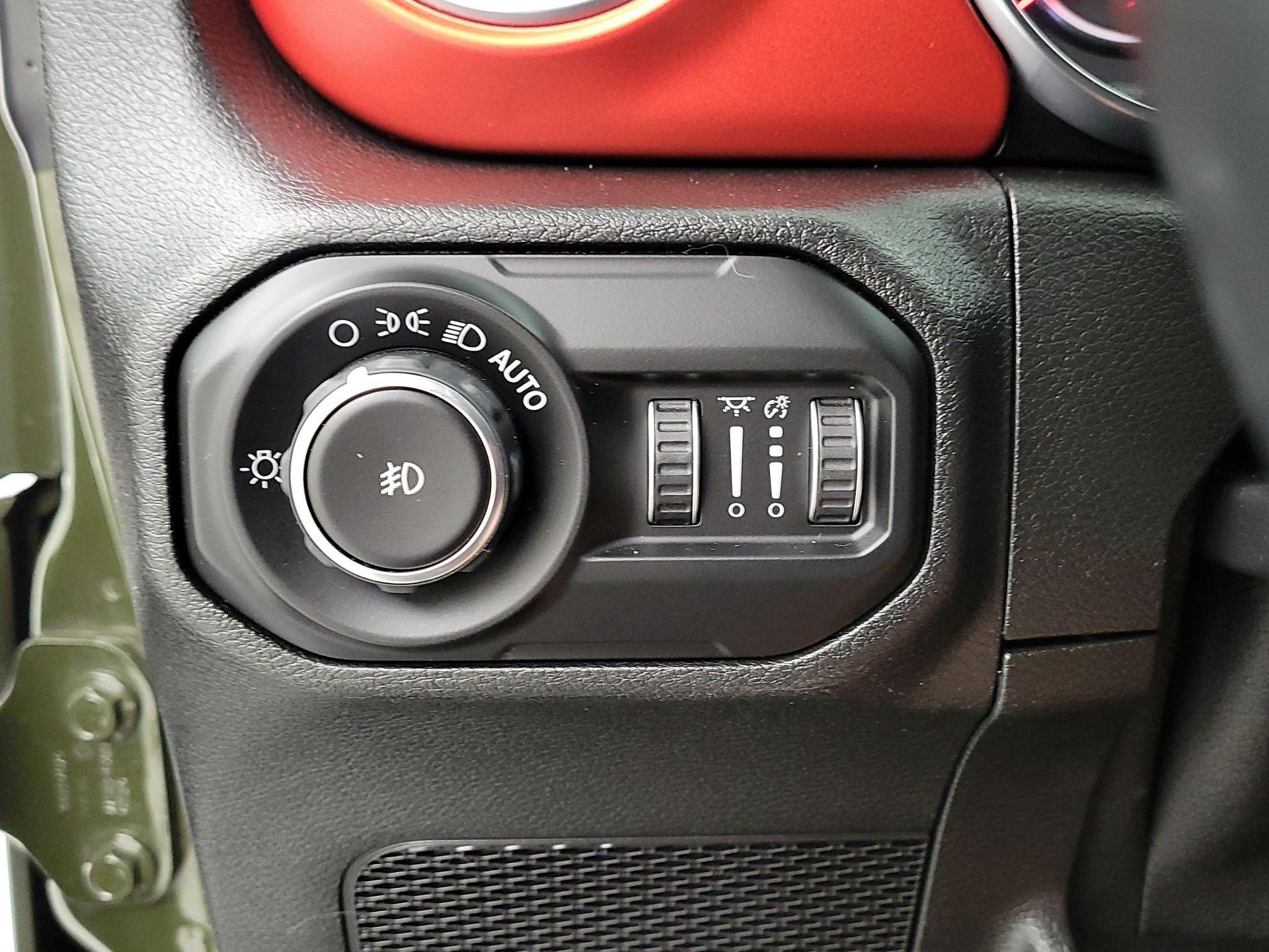 Thumbnail: 2021 Jeep Wrangler - 13