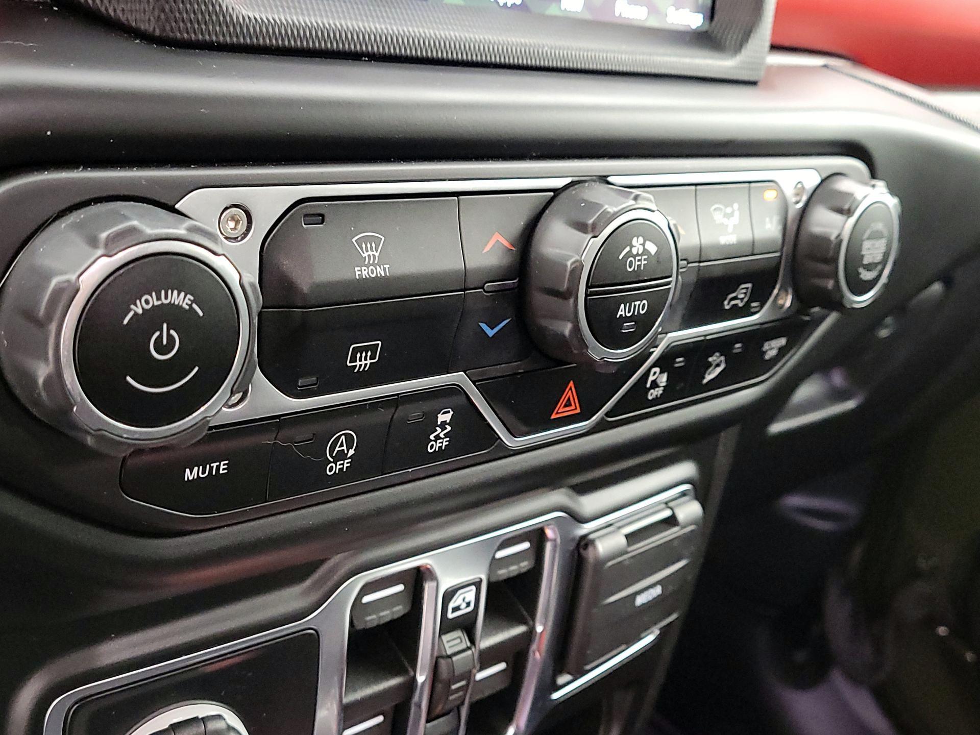 Thumbnail: 2021 Jeep Wrangler - 17