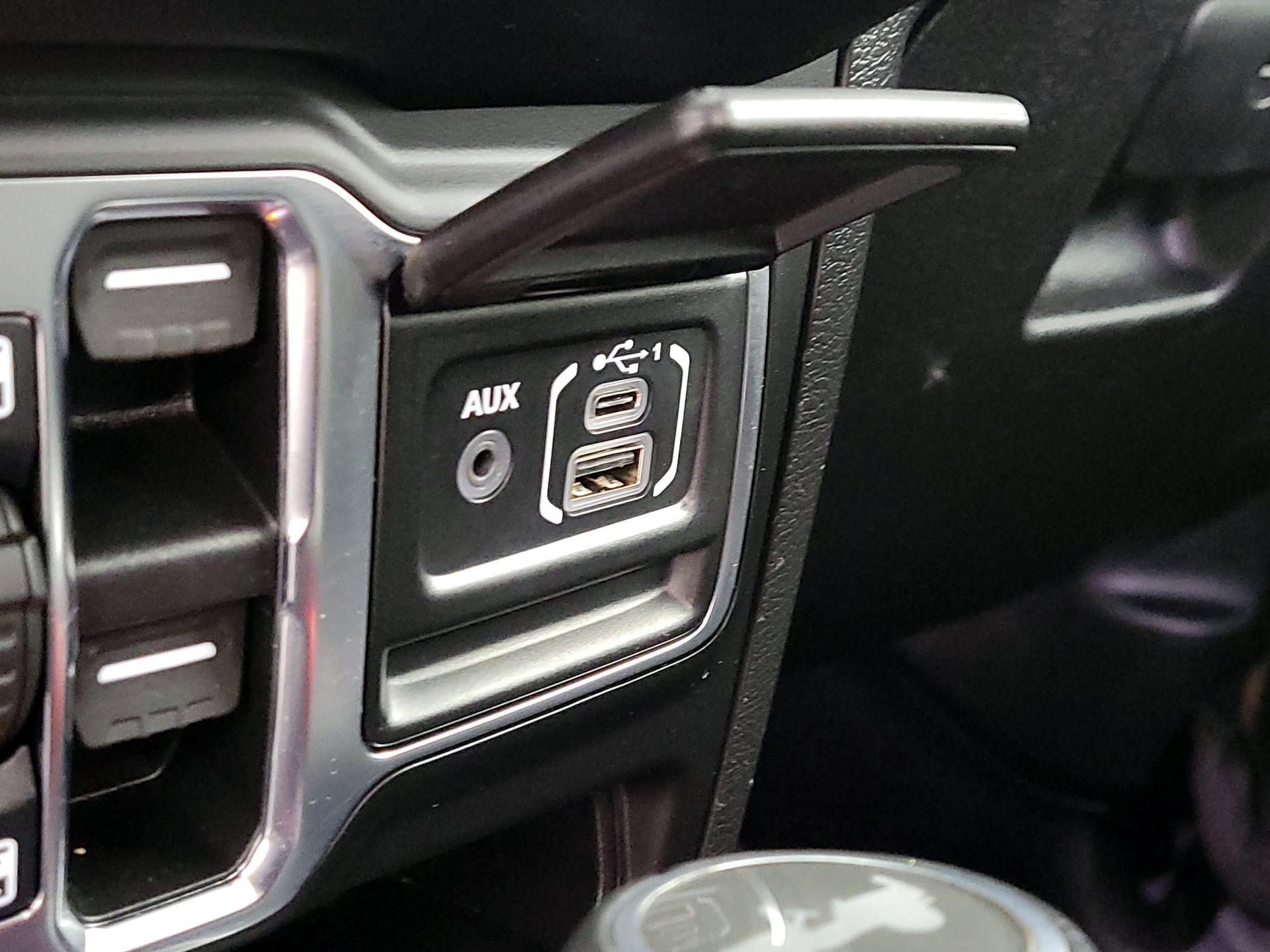 Thumbnail: 2021 Jeep Wrangler - 19