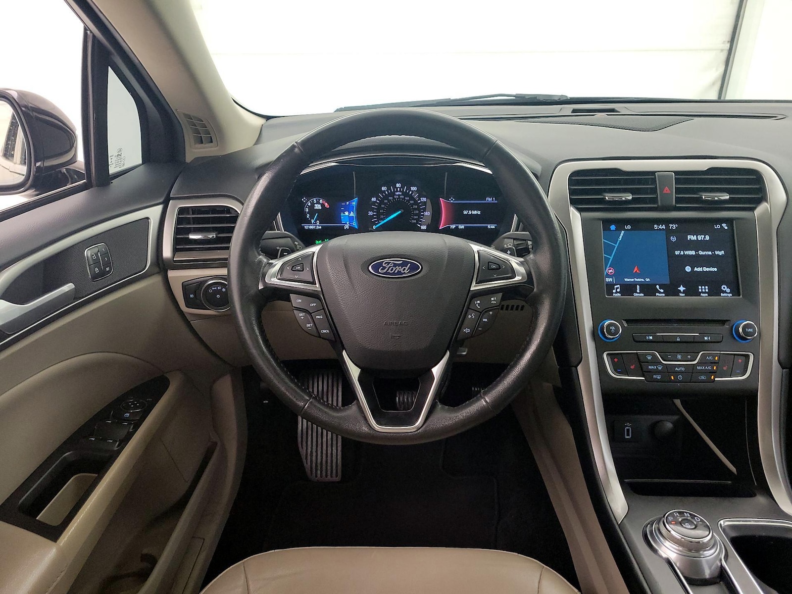 2017 Ford Fusion SE - Photo 11