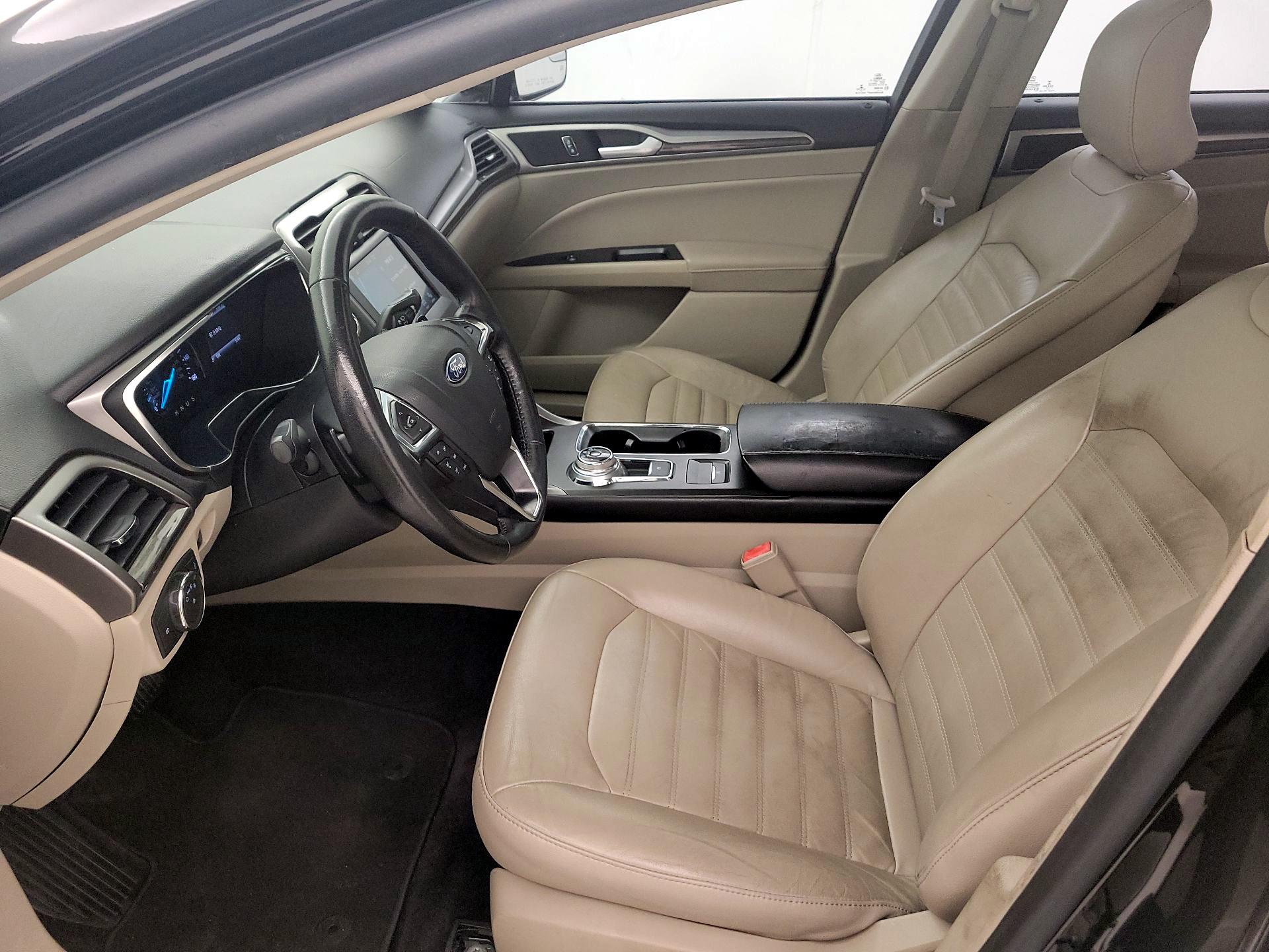Thumbnail: 2017 Ford Fusion - 11