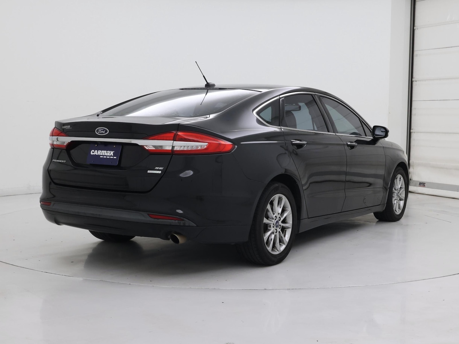 2017 Ford Fusion SE - Photo 9
