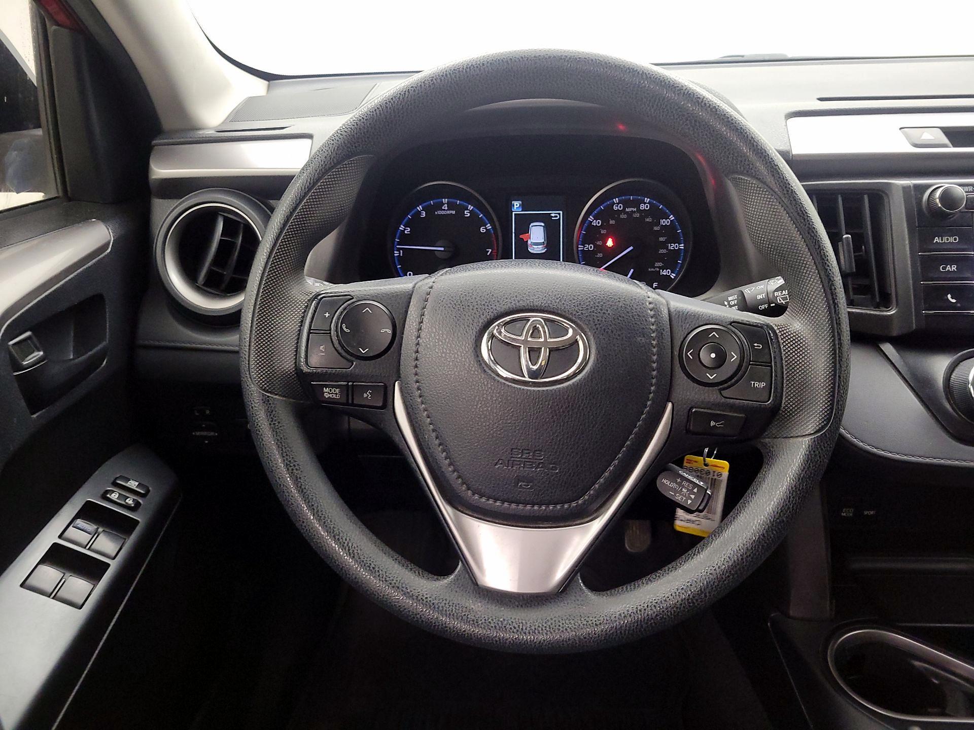 Thumbnail: 2017 Toyota RAV4 - 10