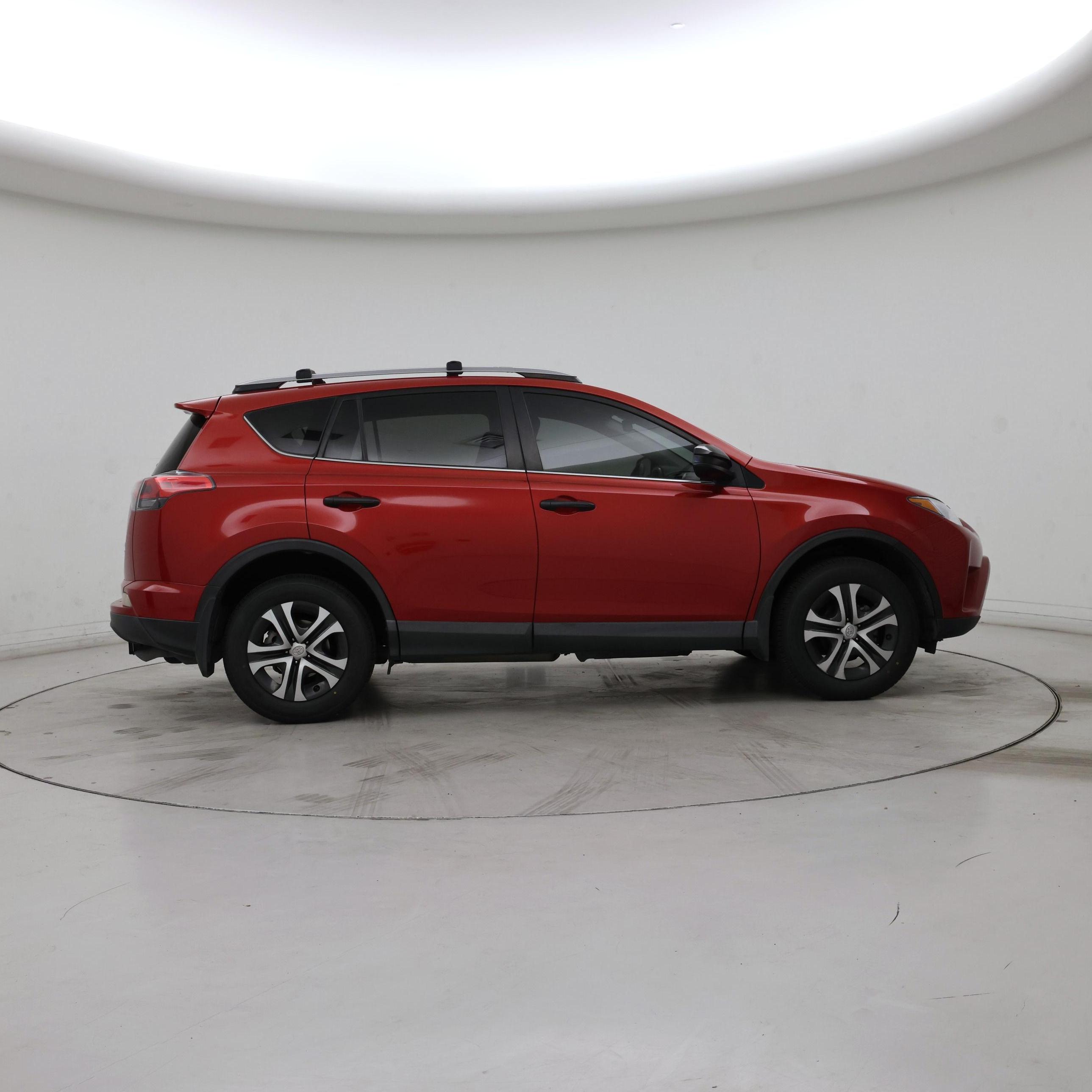 Thumbnail: 2017 Toyota RAV4 - 7