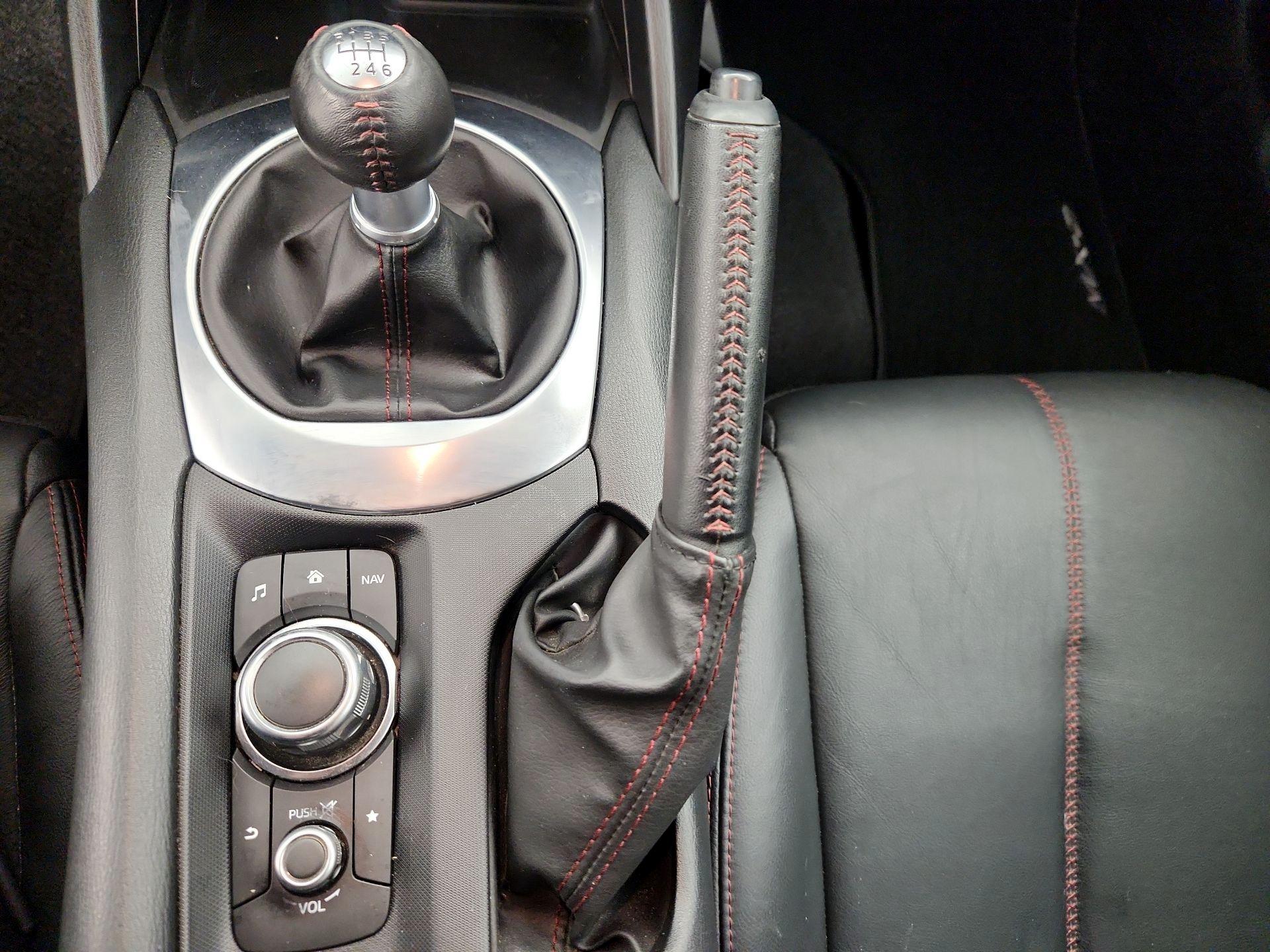 Thumbnail: 2016 Mazda MX-5 Miata - 16