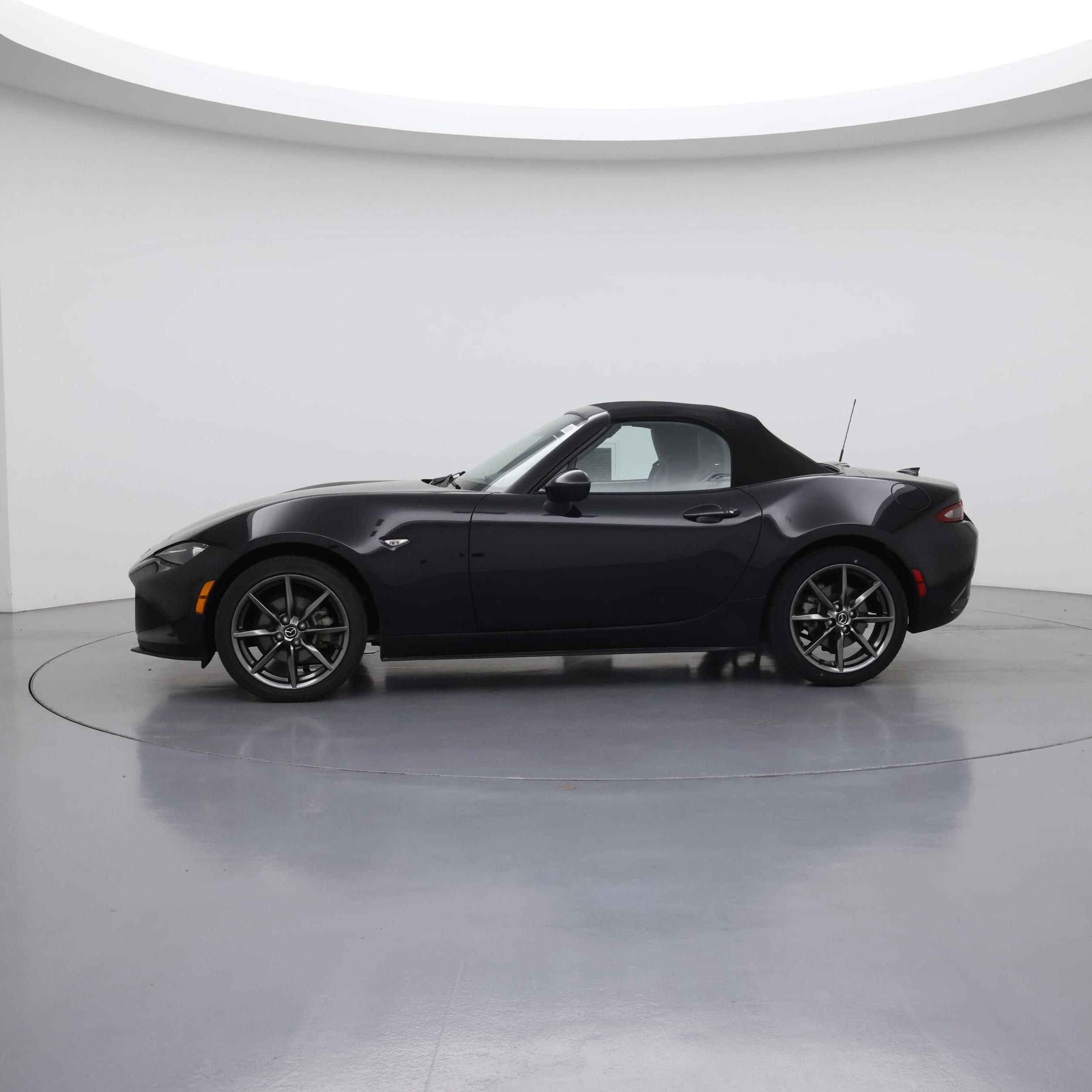 Thumbnail: 2016 Mazda MX-5 Miata - 3