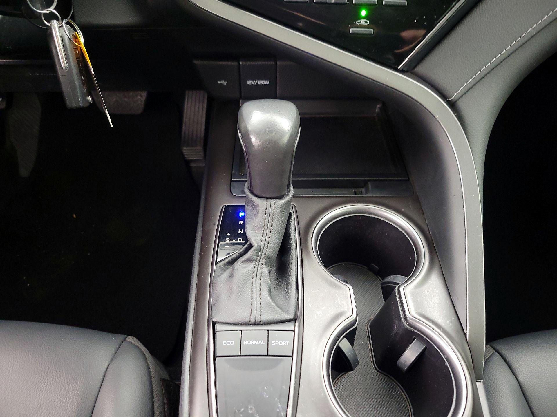 Thumbnail: 2024 Toyota Camry - 17