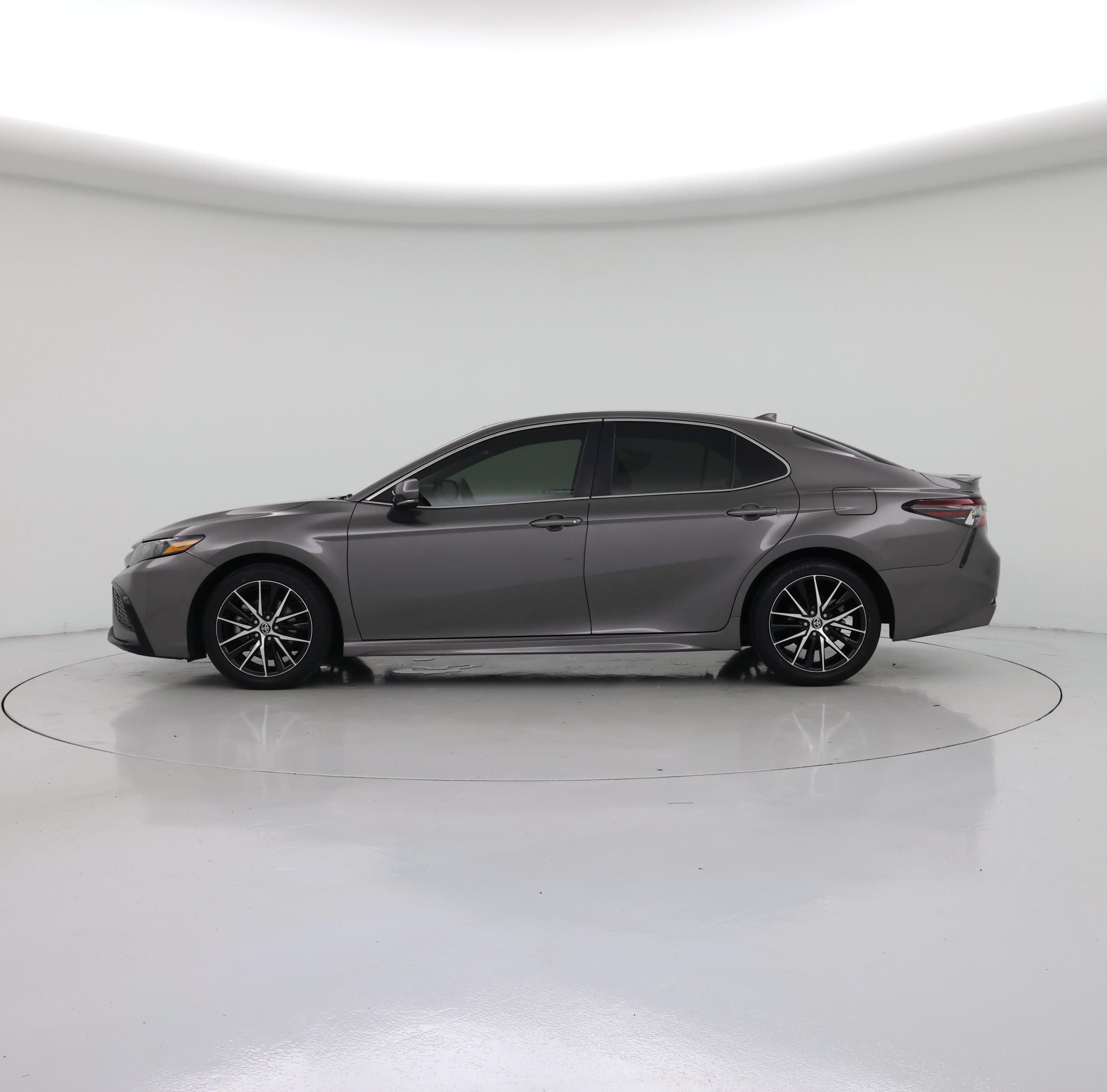 Thumbnail: 2024 Toyota Camry - 3