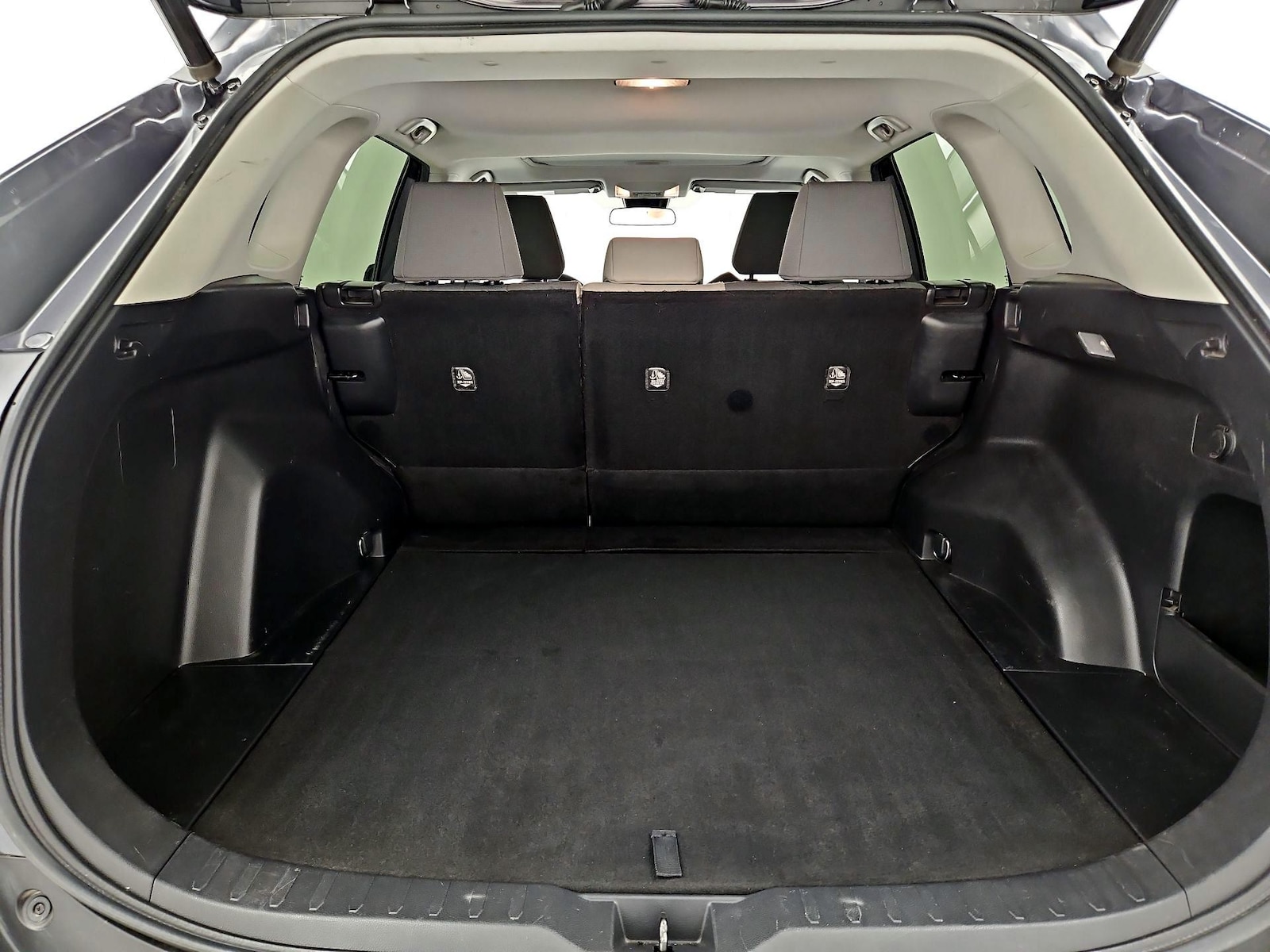 2020 Toyota RAV4 XLE - Photo 22