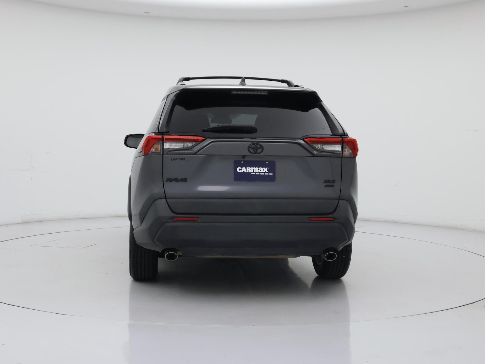 2020 Toyota RAV4 XLE - Photo 7