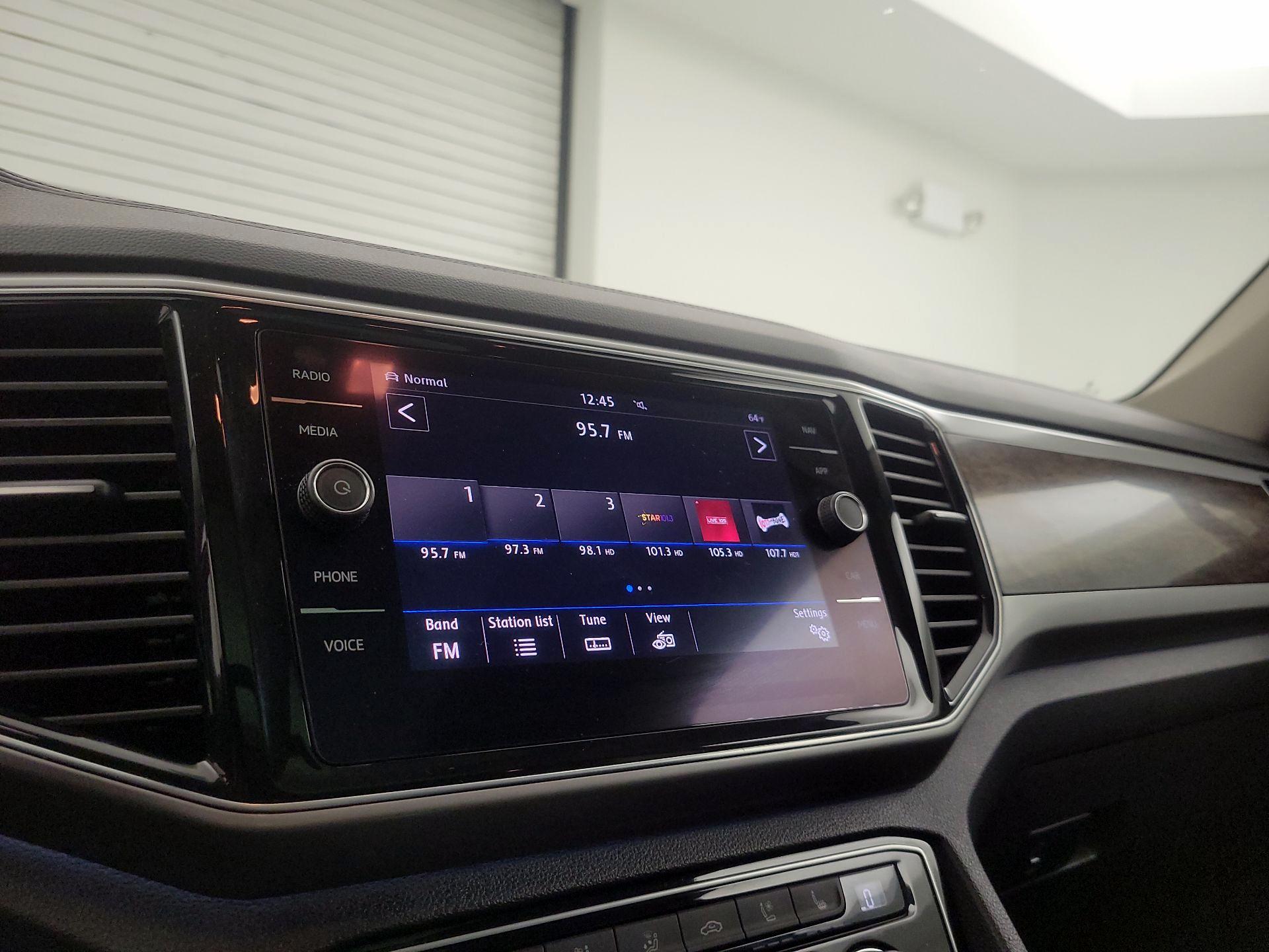 Thumbnail: 2019 Volkswagen Atlas - 16