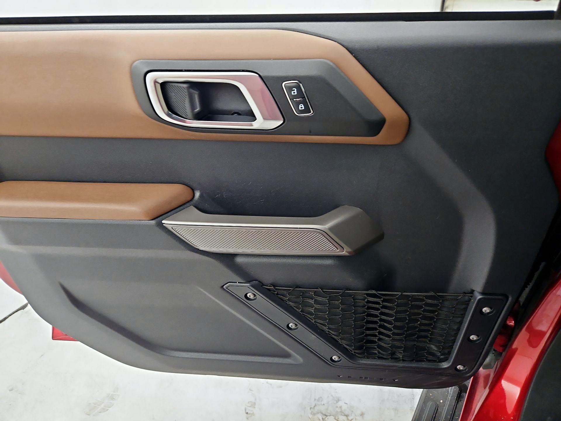 Thumbnail: 2021 Ford Bronco - 12