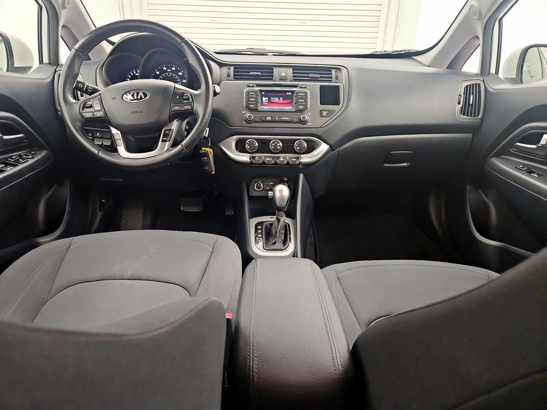 Thumbnail: 2015 Kia Rio - 9
