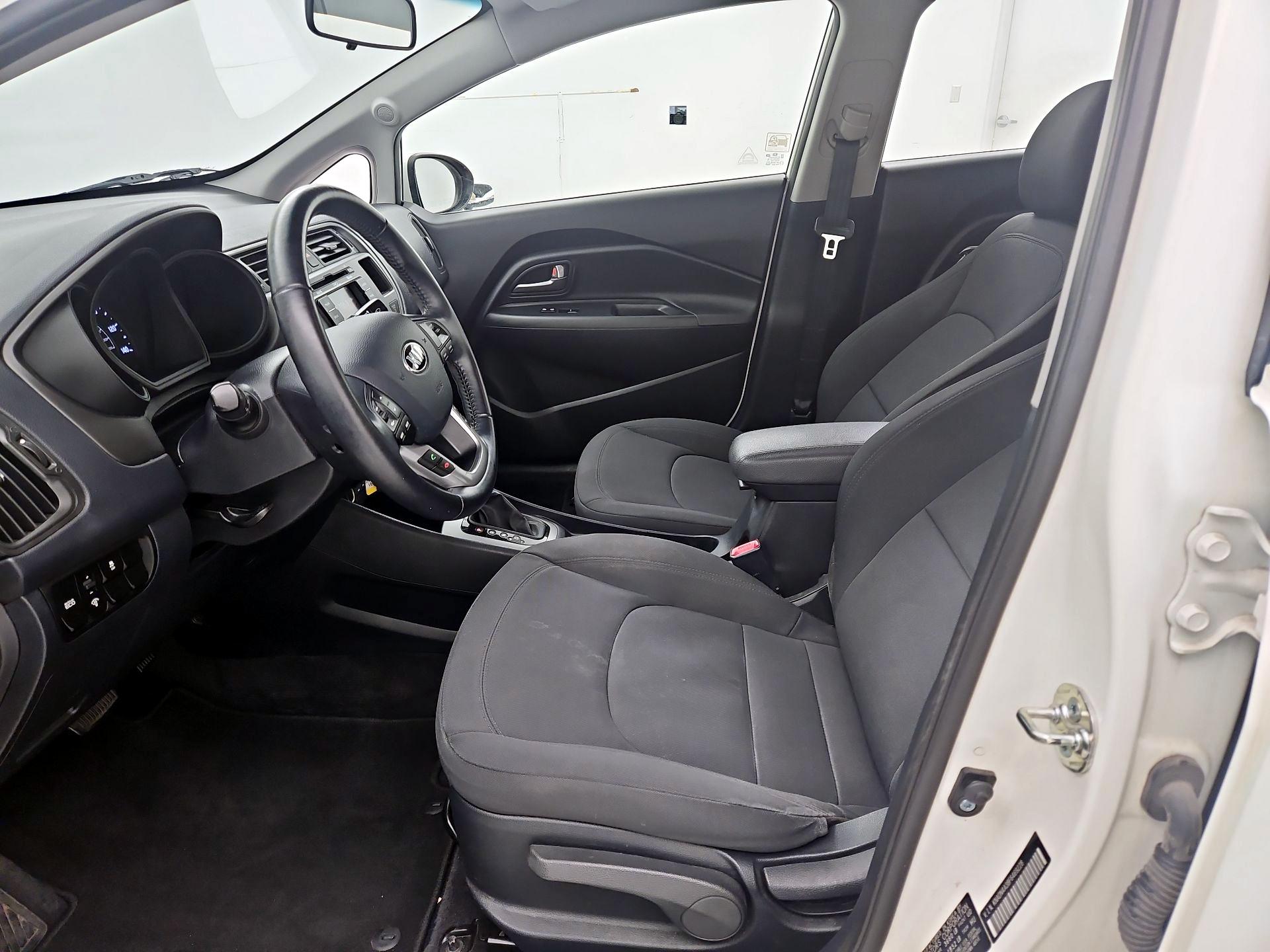 Thumbnail: 2015 Kia Rio - 11