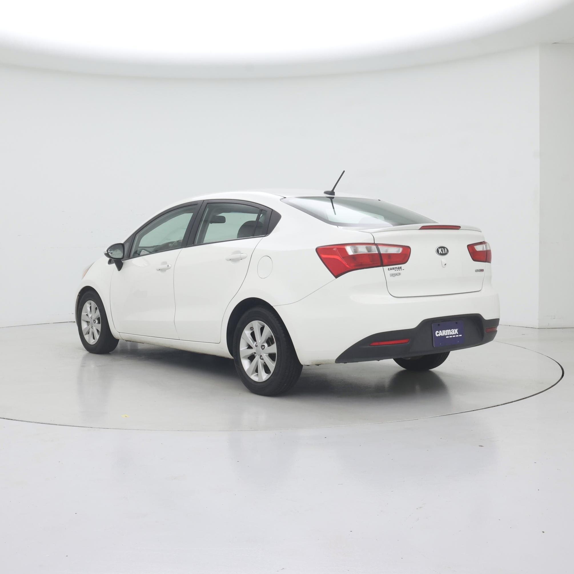 Thumbnail: 2015 Kia Rio - 2