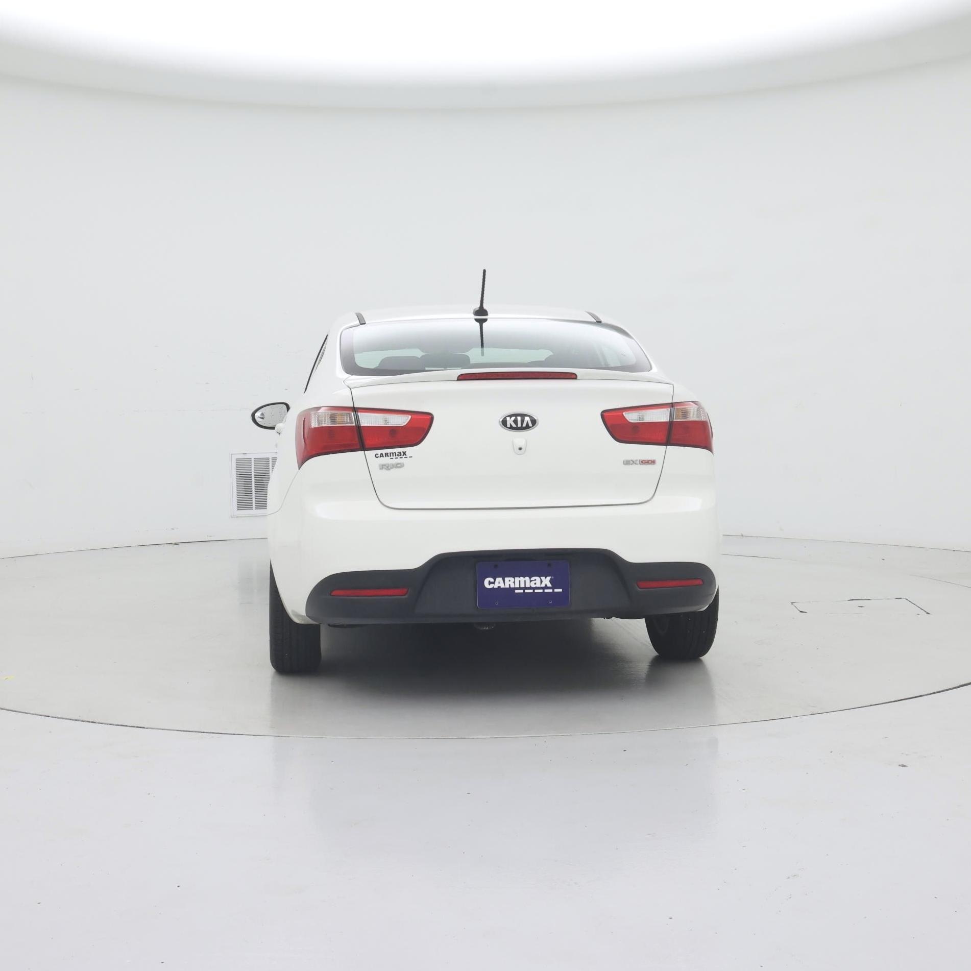 Thumbnail: 2015 Kia Rio - 6