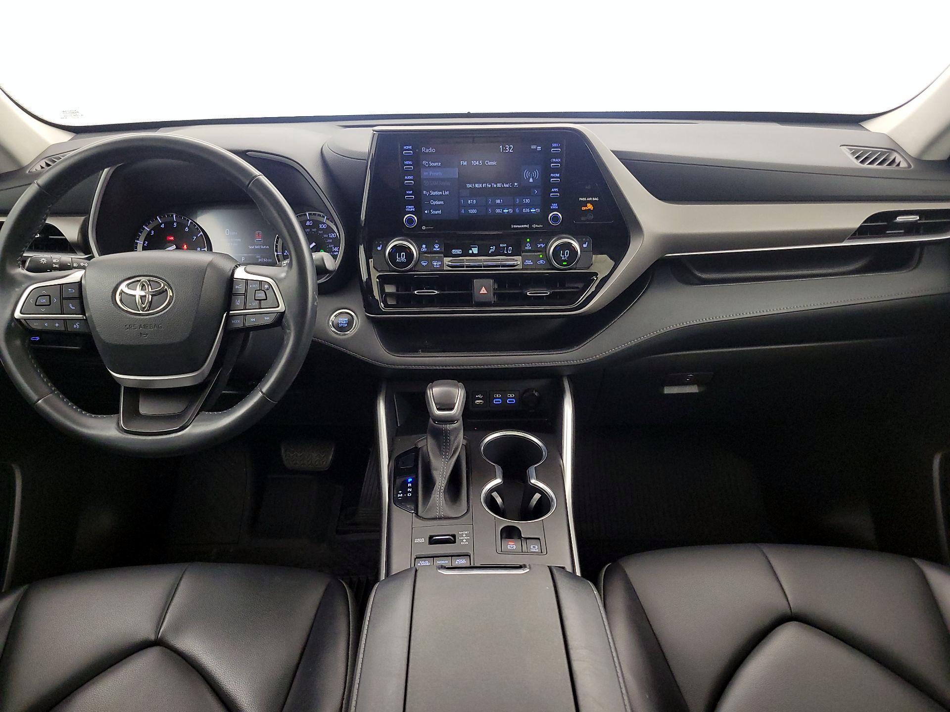 Thumbnail: 2022 Toyota Highlander - 9