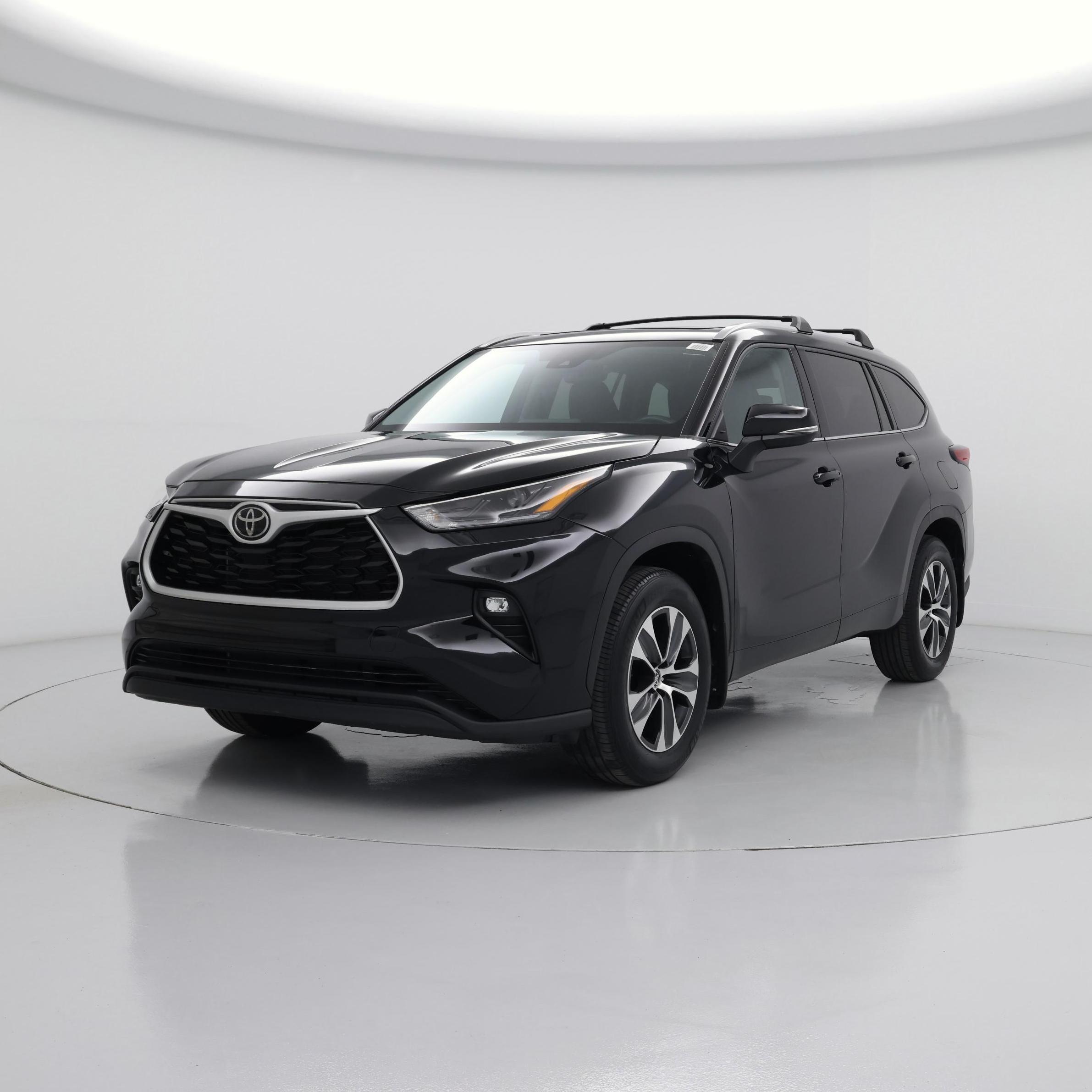 Thumbnail: 2022 Toyota Highlander - 4
