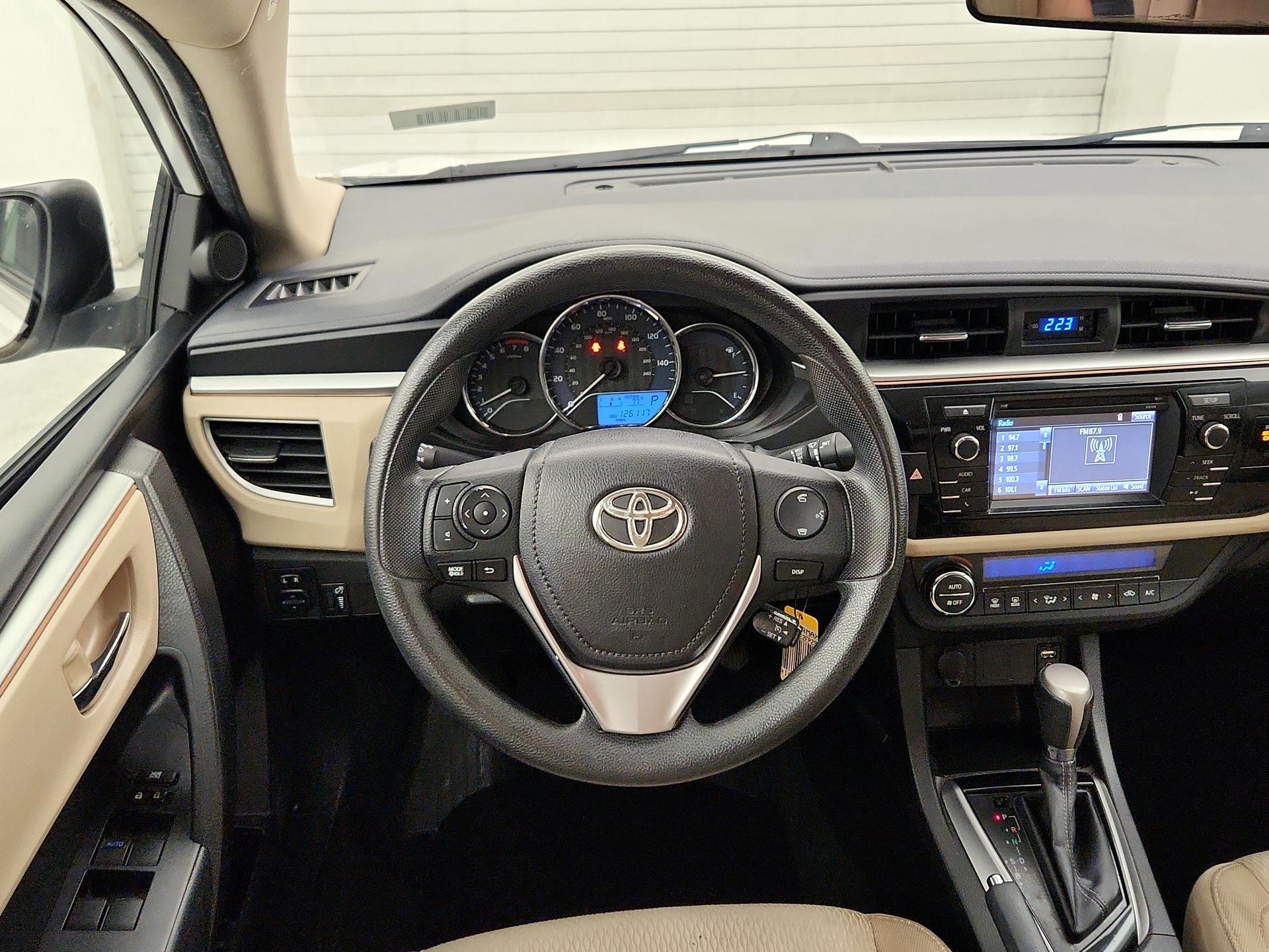 Thumbnail: 2015 Toyota Corolla - 10