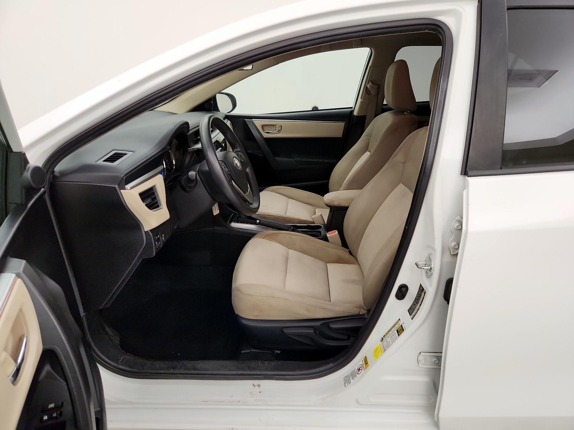 Thumbnail: 2015 Toyota Corolla - 11