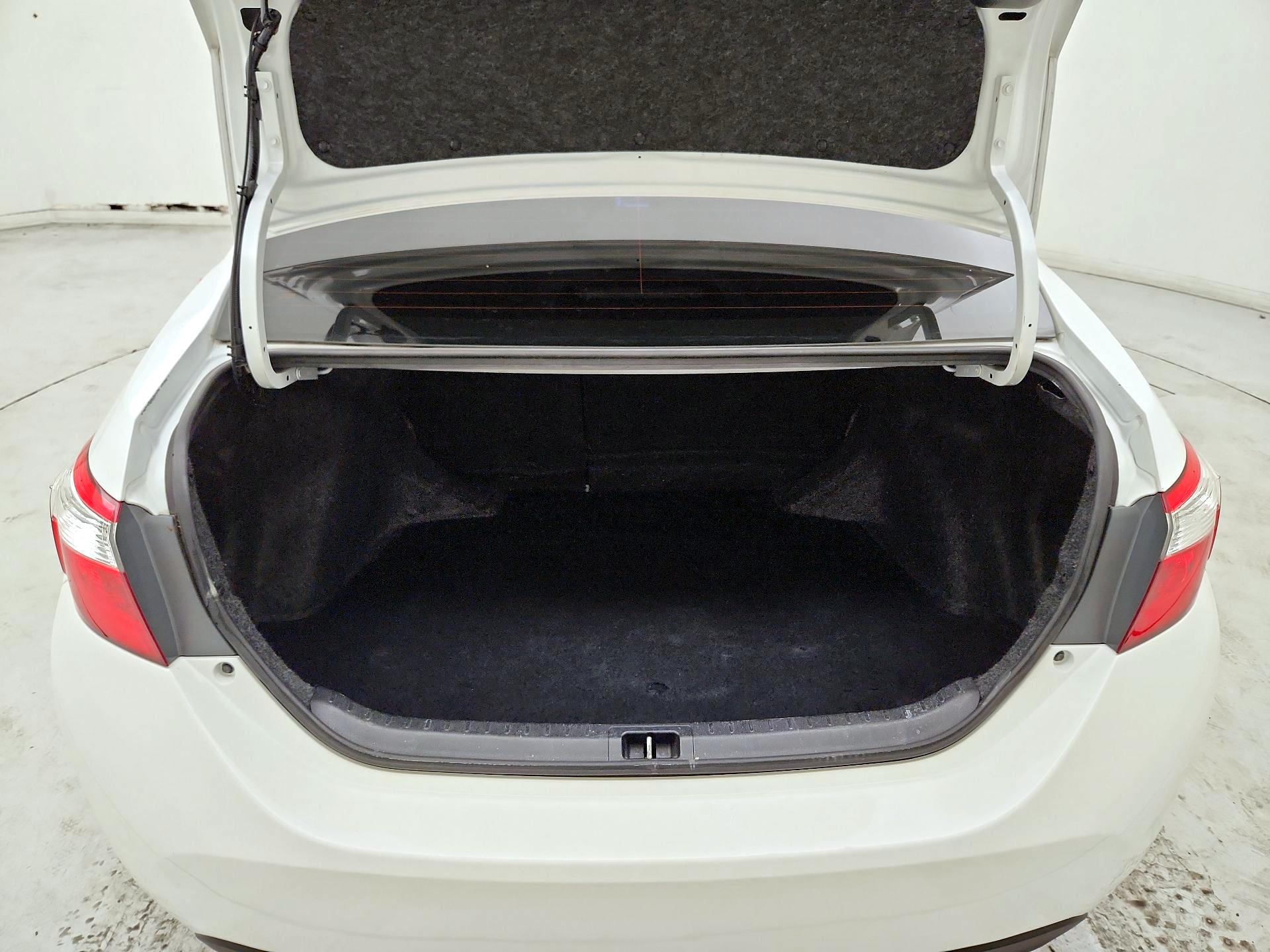 Thumbnail: 2015 Toyota Corolla - 20