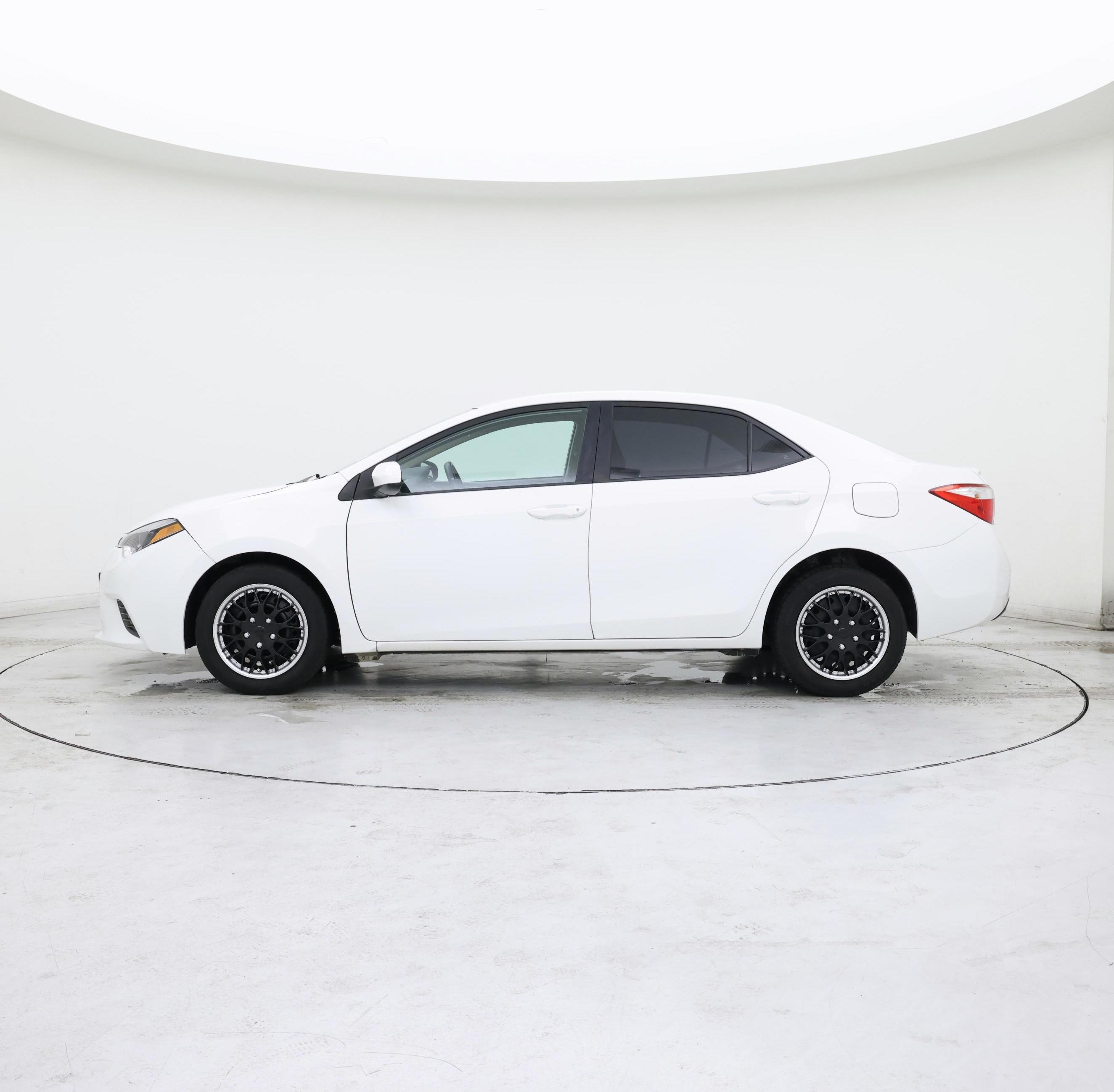 Thumbnail: 2015 Toyota Corolla - 3