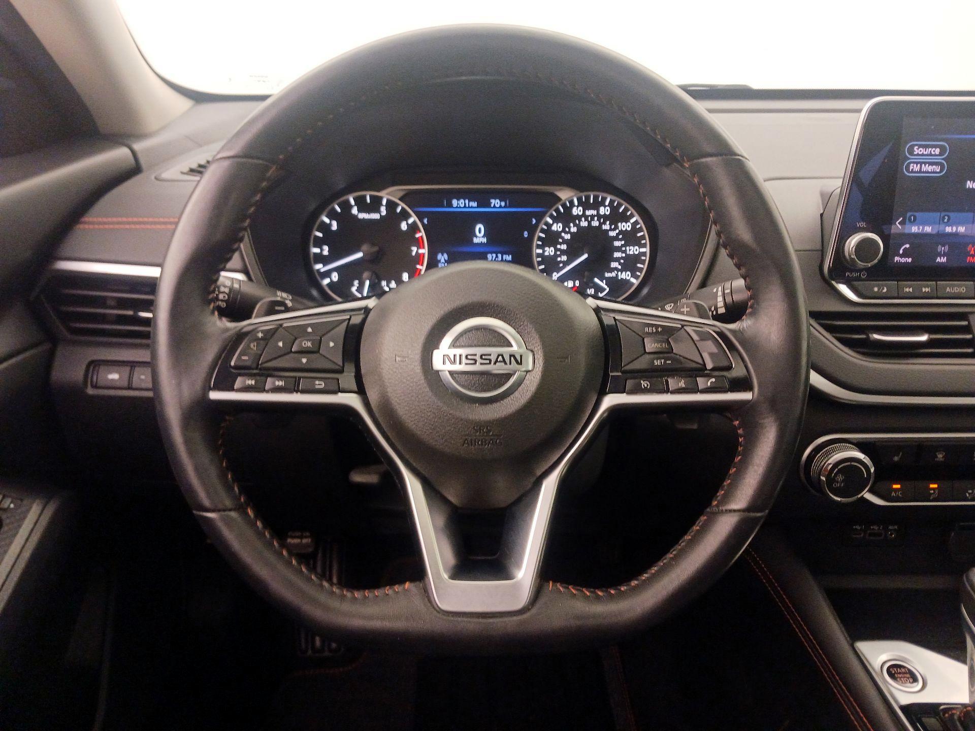 Thumbnail: 2019 Nissan Altima - 10
