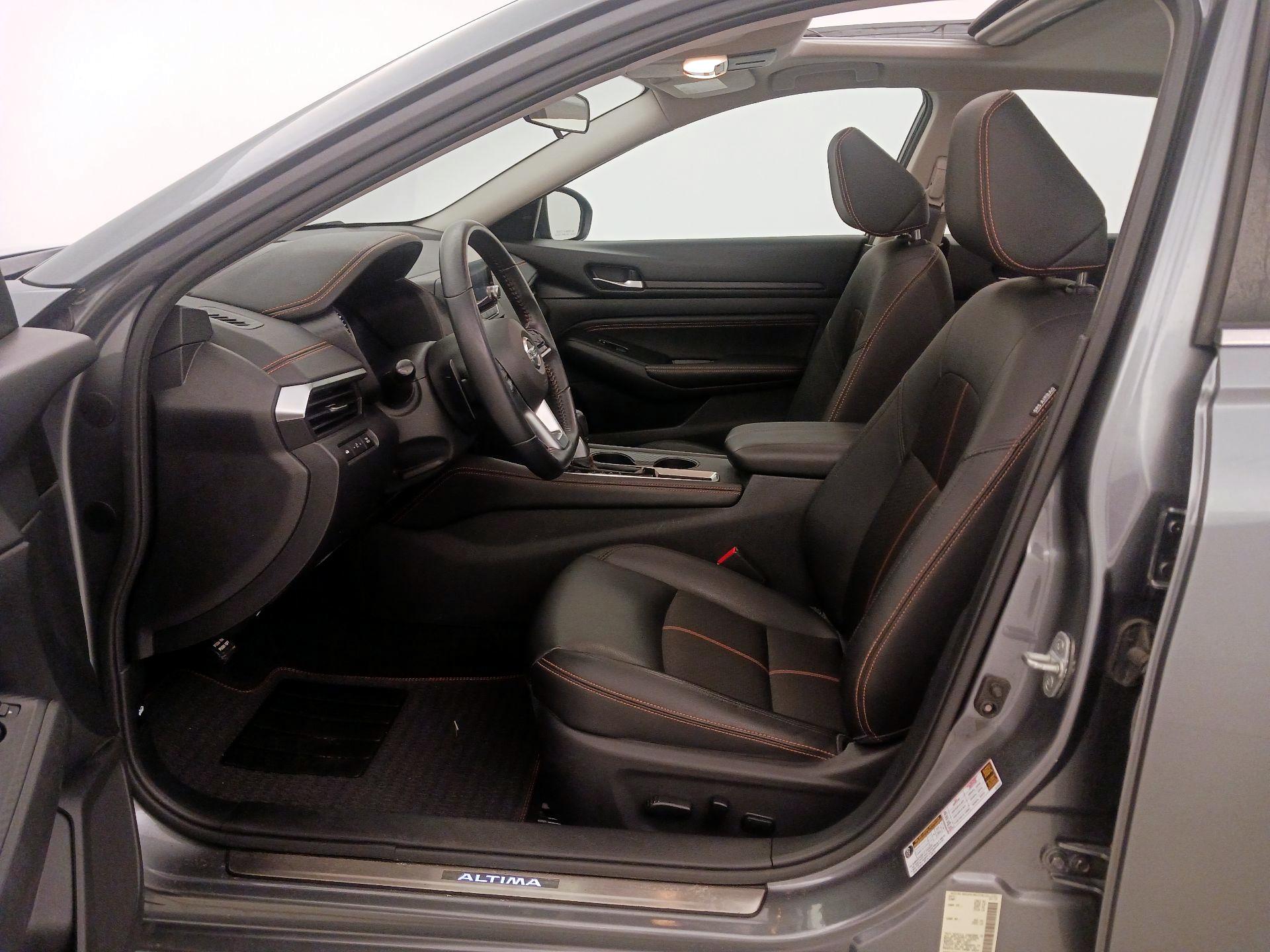 Thumbnail: 2019 Nissan Altima - 11